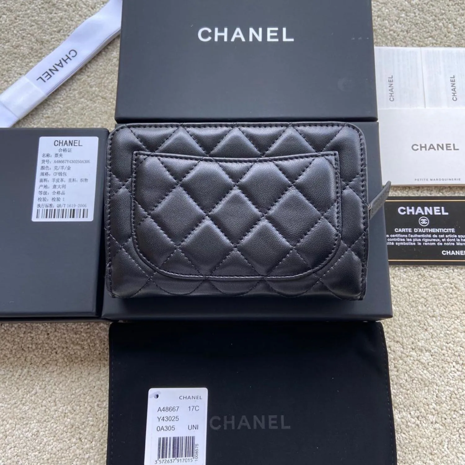 Chanel CC Lambskin Wallet Gold Hardware Black / - Image 13