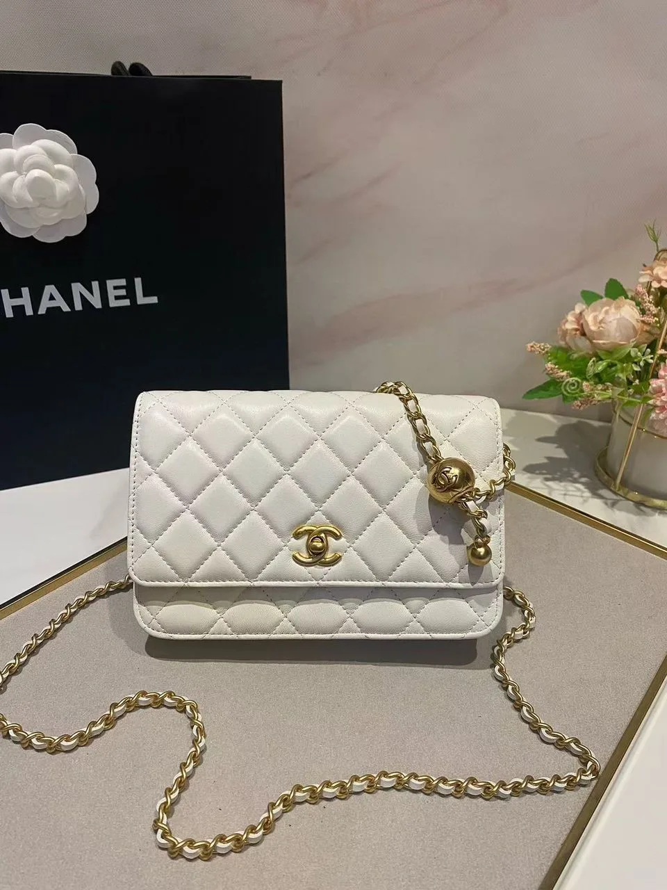 Alternative view of Chanel Woc Wallet On Chain Pink /