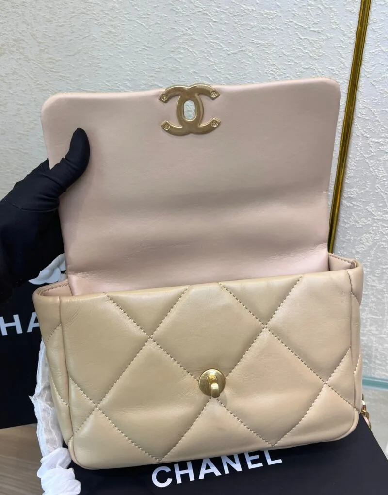 Alternative view of Chanel 19 Flap Bag Beige /