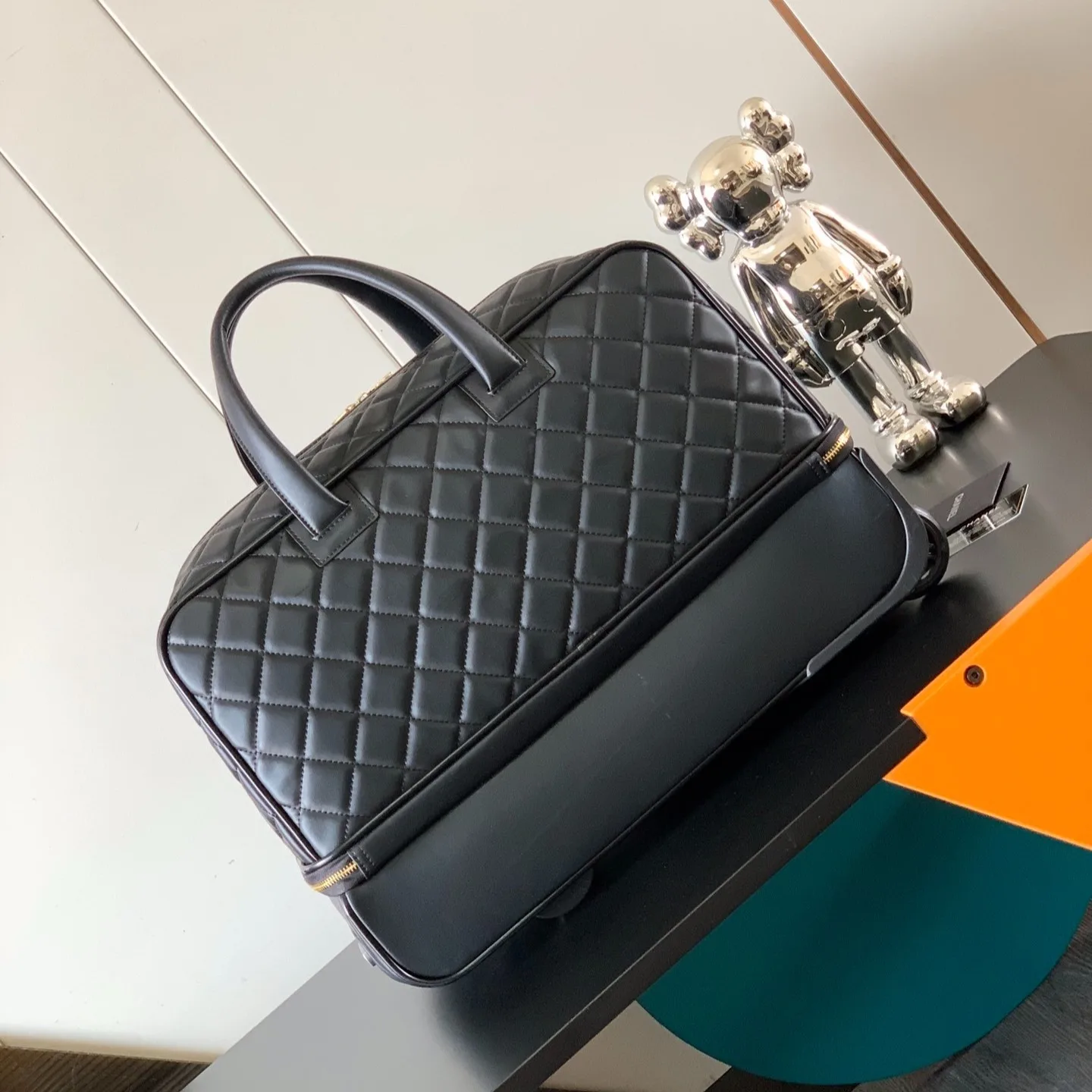 Chanel Classic Diamond-Quilted Suitcase Black / - Image 3