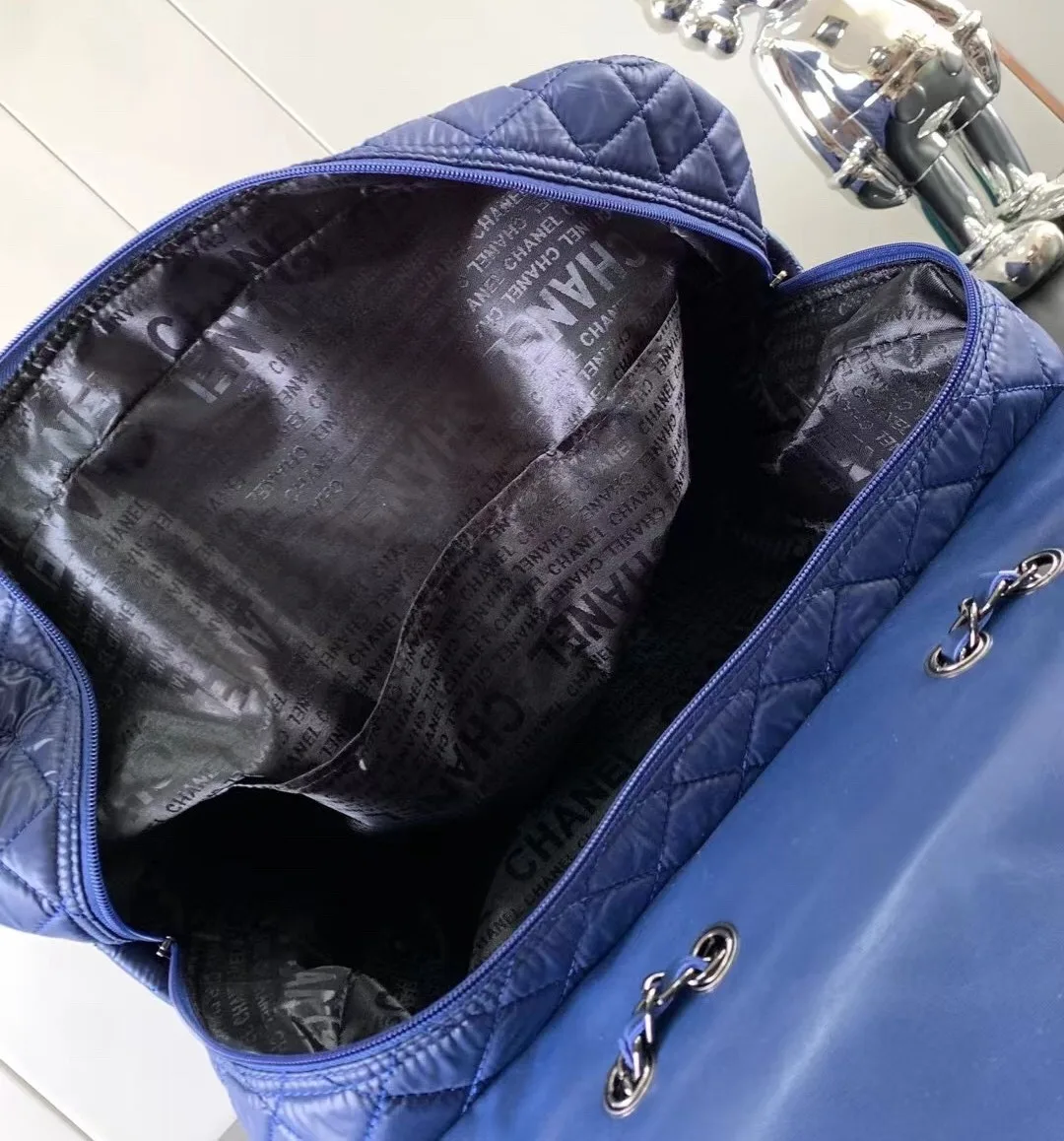 Chanel Classic Quilted Suitcase Blue / - Image 8