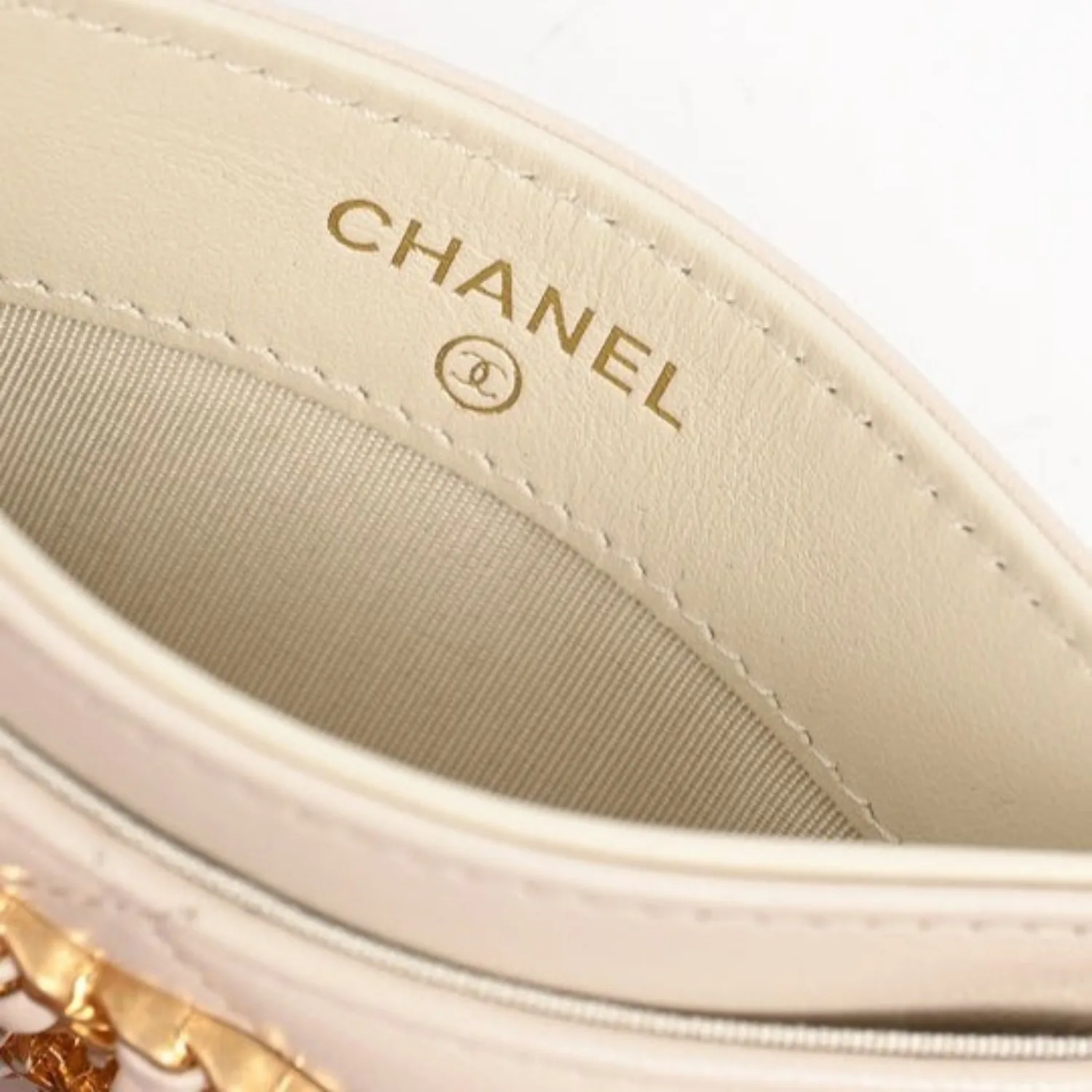 Chanel CO-CO 19 Card Holder Wallet in Red , Gold-Toned Hardware, / - Image 3