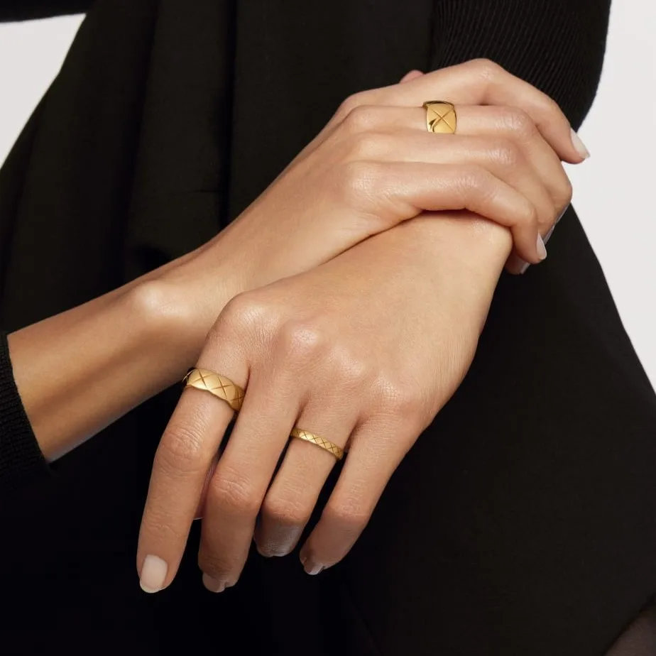 Alternative view of Chanel Coco Crush Ring Yellow Gold Small Version