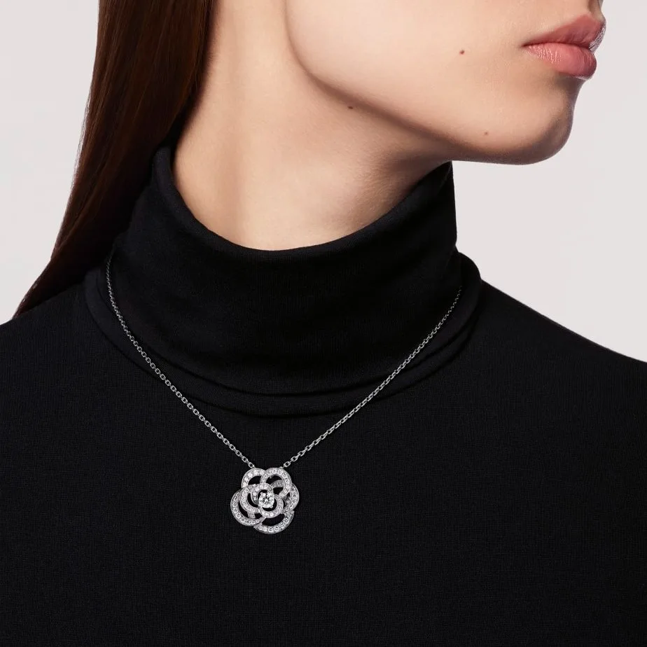 Alternative view of Chanel Fil De Camélia Necklace White Gold