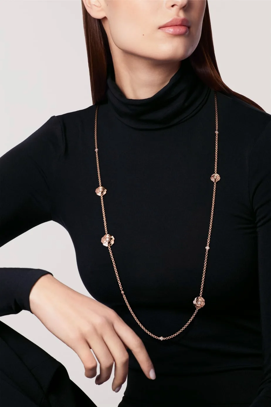 Chanel Les Infinis De Camélia Necklace Yellow Gold - Image 5