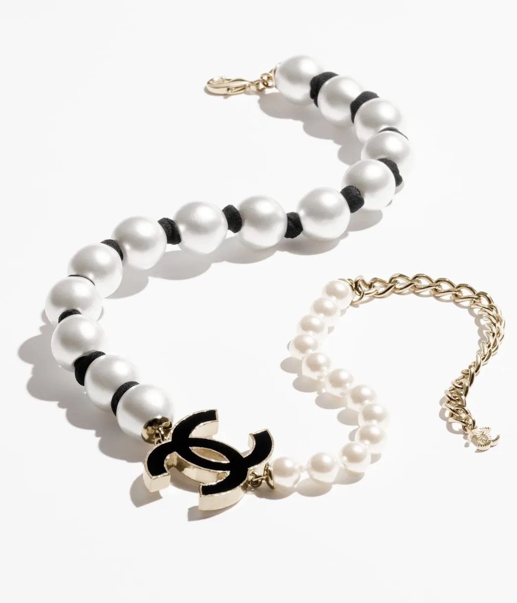 Alternative view of Chanel Pearl Necklace Gold-Toned