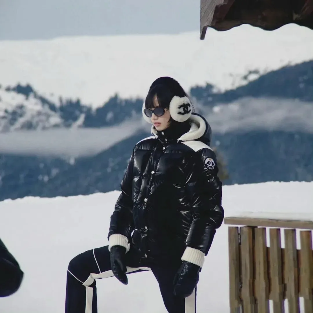 Chanel Puffer Coat Black - Image 2