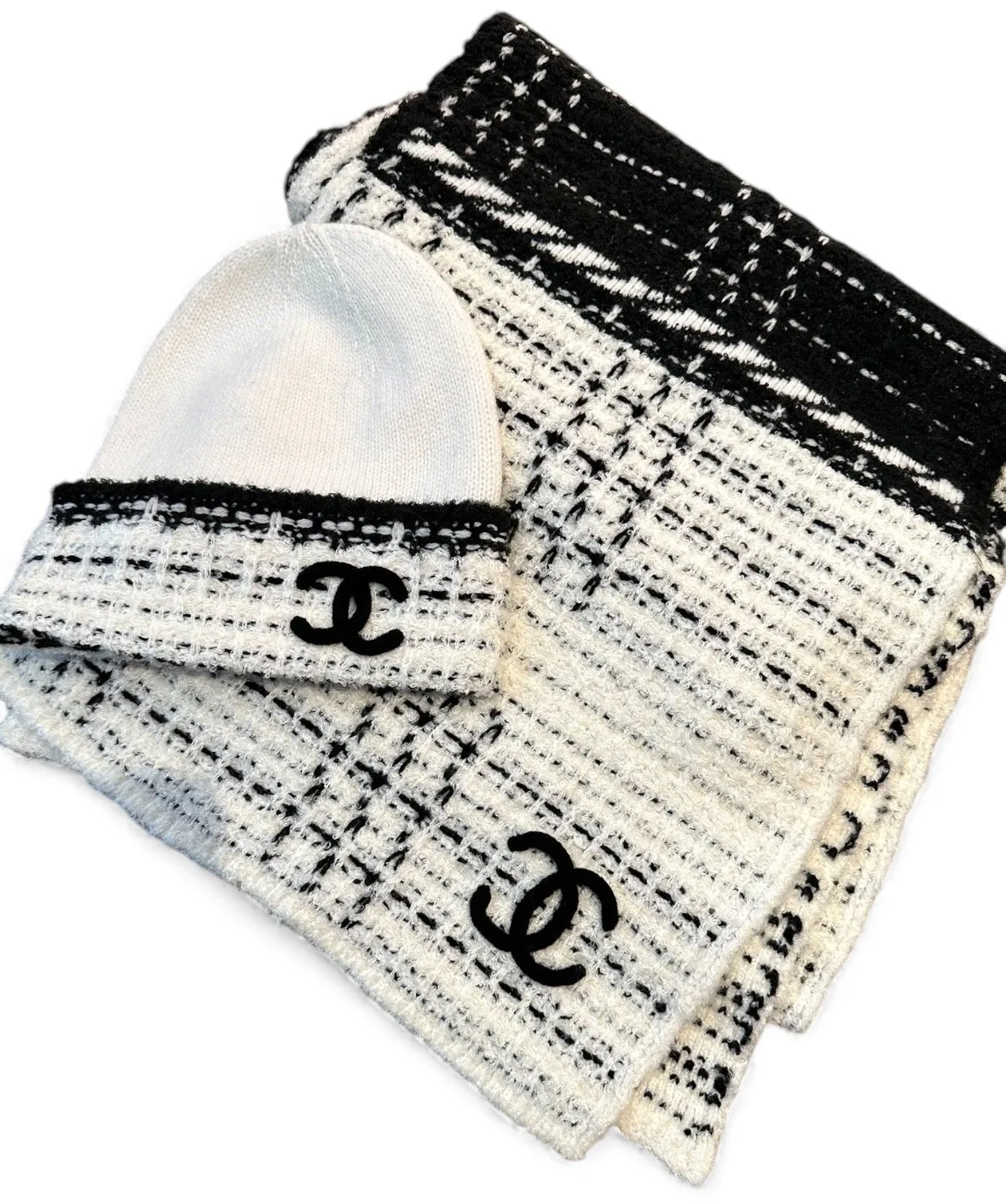 Chanel Scarf And Beanie Set In Black/White - Image 3