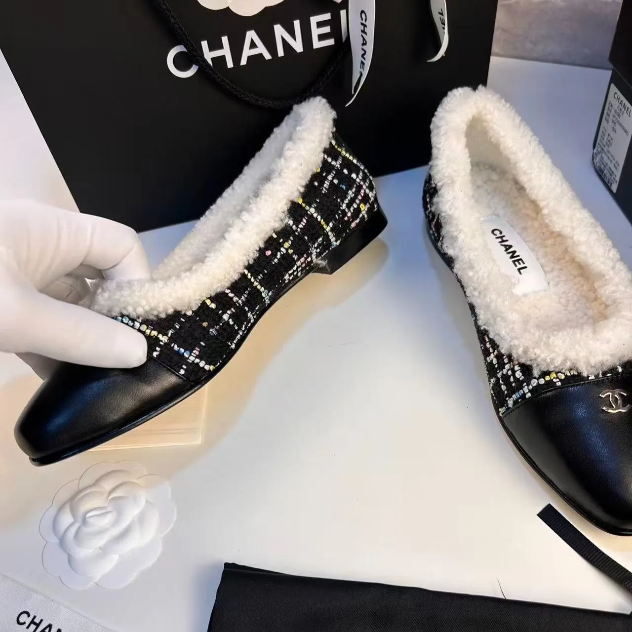 Chanel Shearling Ballet Flats Black - Image 4
