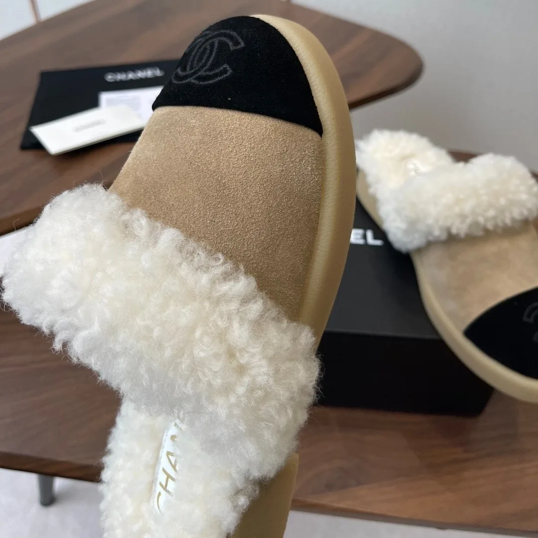 Chanel Shearling Two-Tone Mules Beige/Black - Image 3