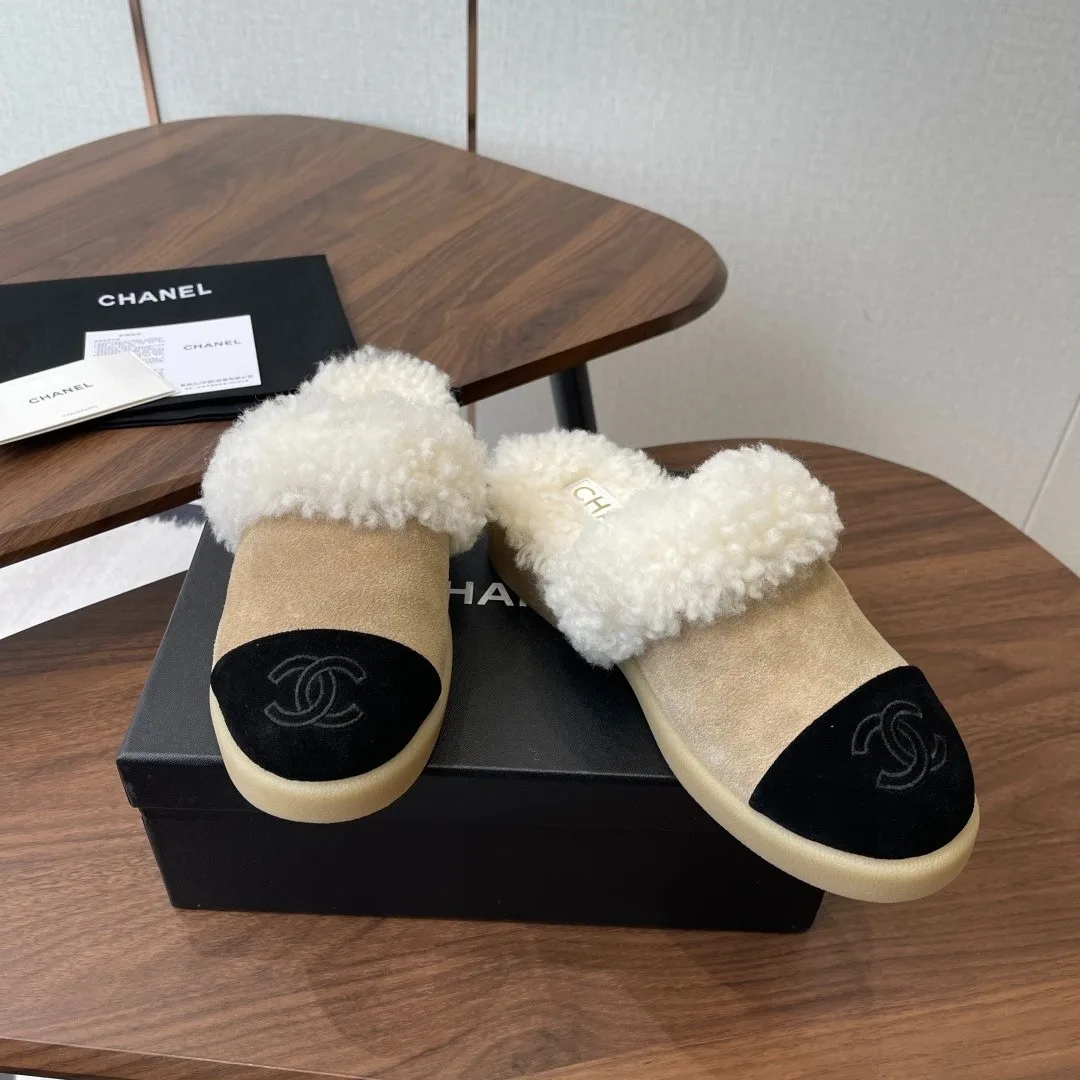 Chanel Shearling Two-Tone Mules Beige/Black - Image 7