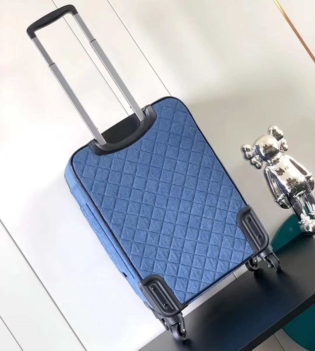 Chanel Classic CC Logo Suitcase Black / - Image 4