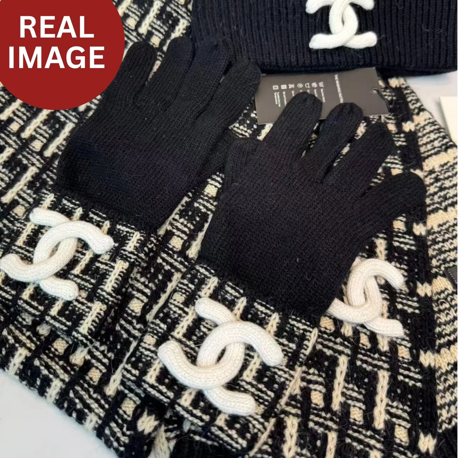 Chanel Winter Set Hat, Scarf And Gloves Black - Image 4