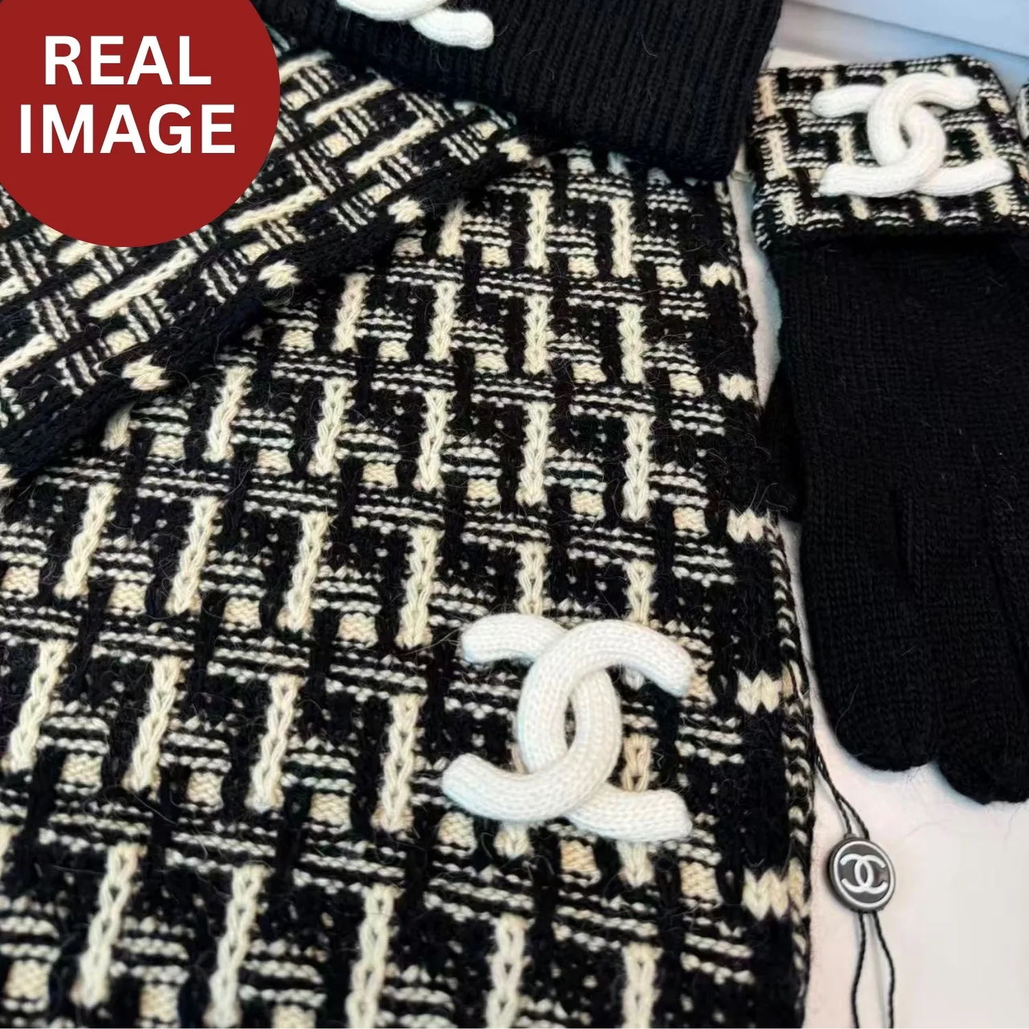 Chanel Winter Set Hat, Scarf And Gloves Black - Image 7