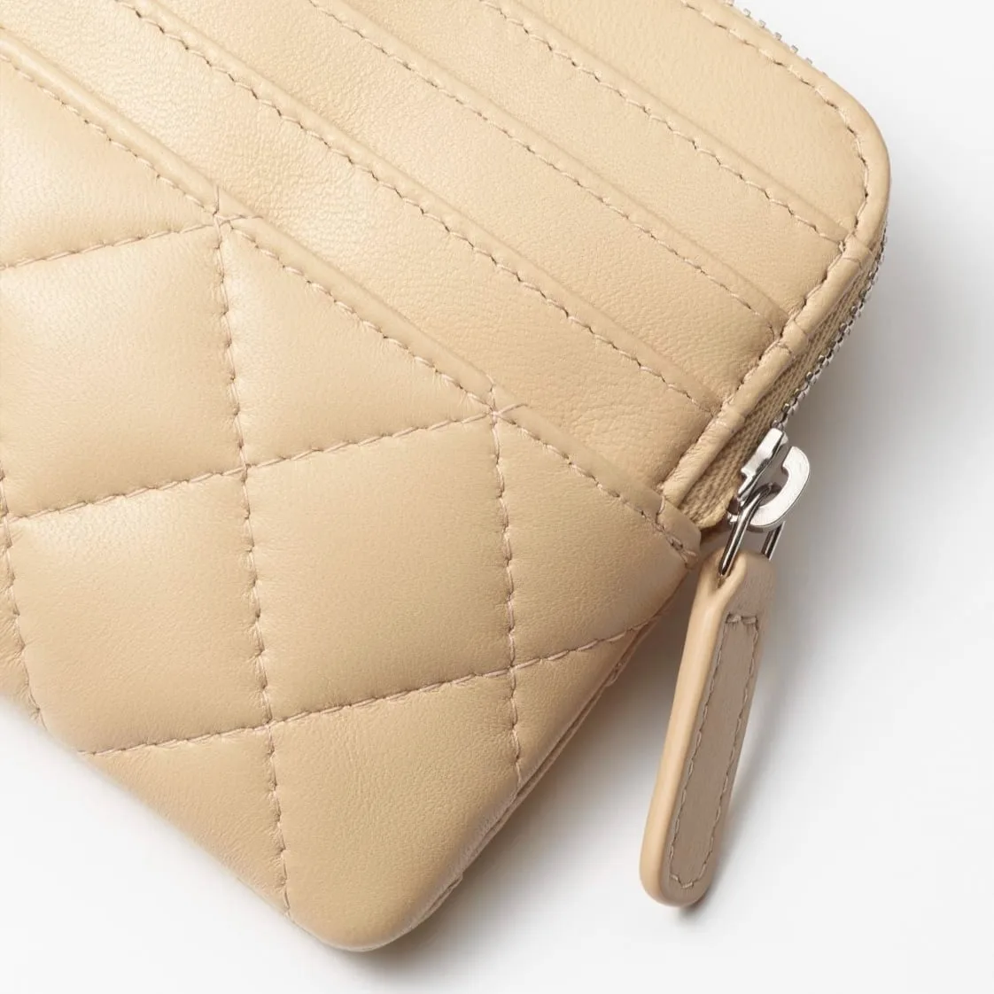 Chanel Zipped Coin Purse Beige / - Image 4