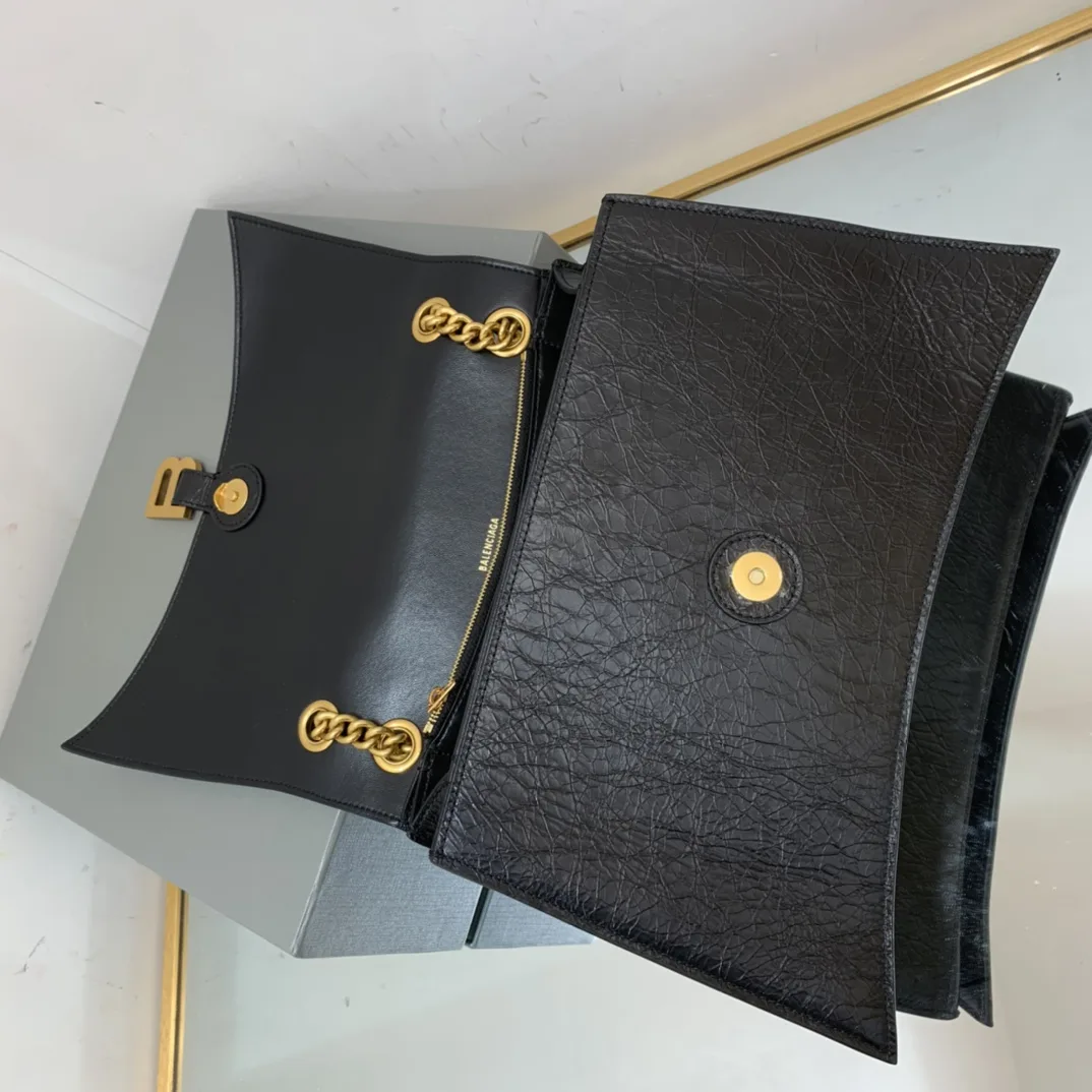 Crush Medium Chain Bag In Black / - Image 4