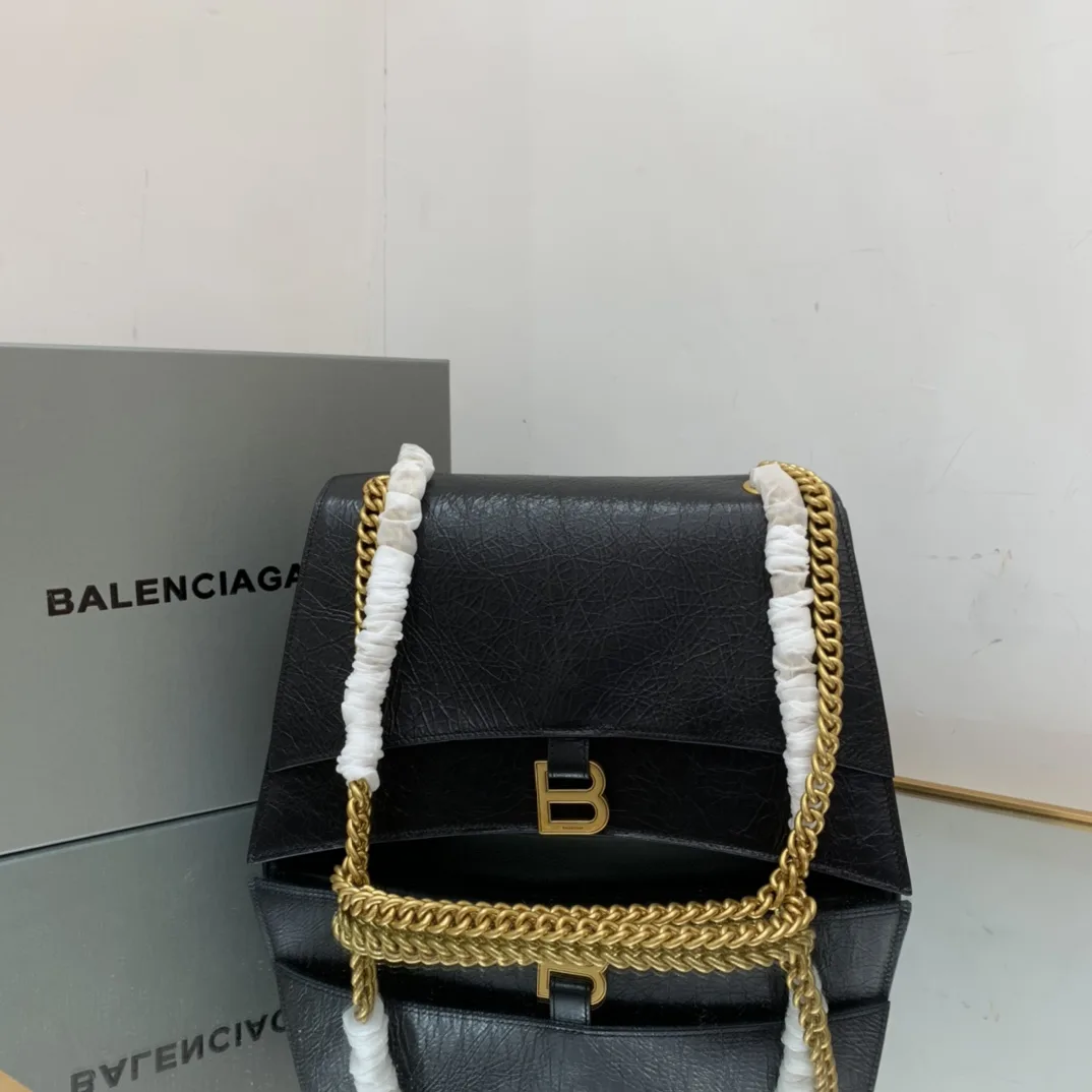 Crush Medium Chain Bag In Black / - Image 9