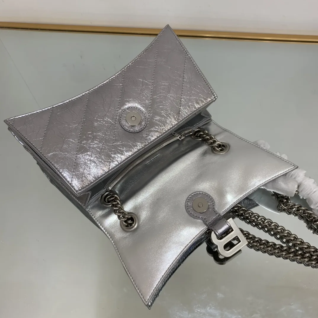 Crush Small Chain Bag Quilted In Sliver Tone / - Image 4