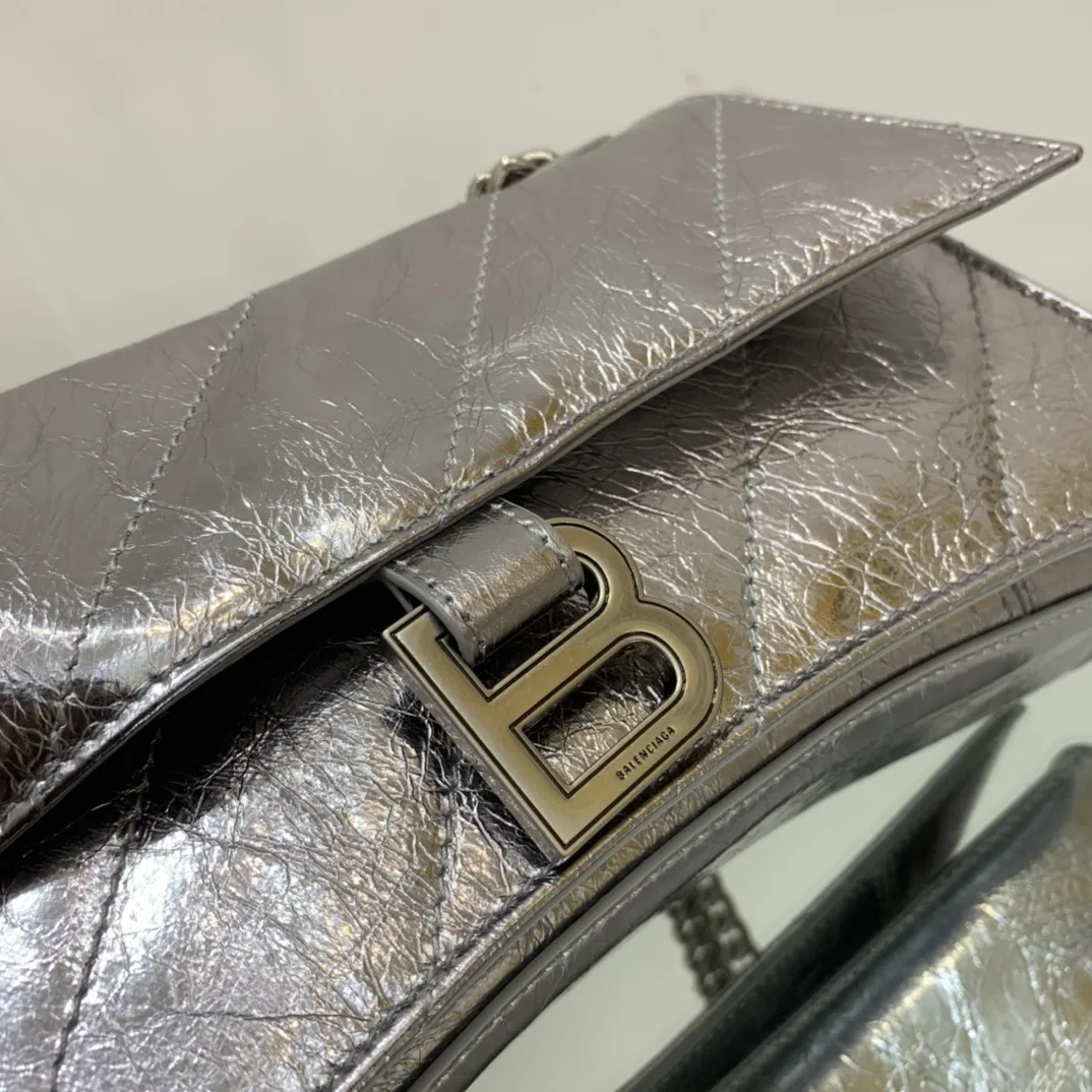 Crush Small Chain Bag Quilted In Sliver Tone / - Image 9