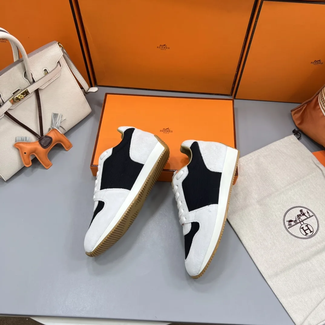 Alternative view of Hermes Escape Trainers Black
