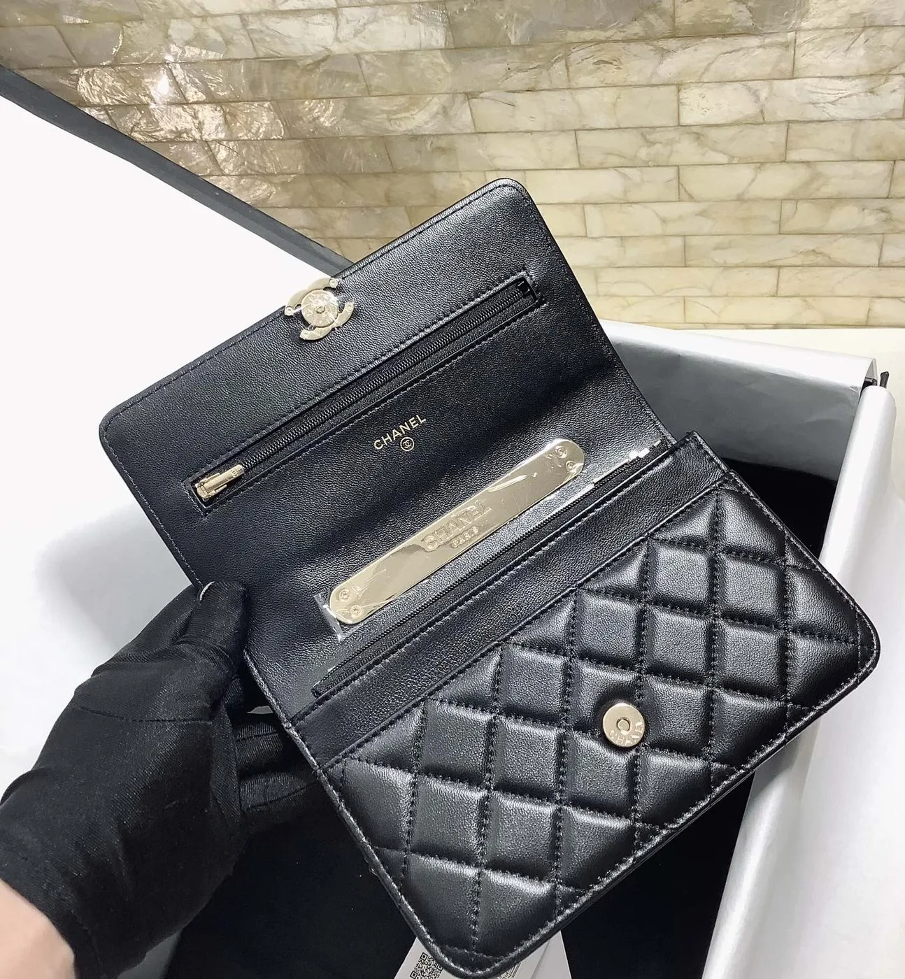Chanel Hand-Held Oblique Cross Bag Black - Image 9
