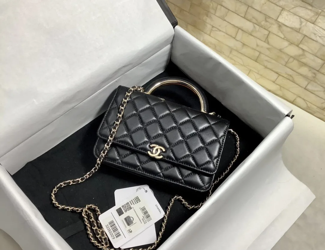 Chanel Hand-Held Oblique Cross Bag Black - Image 8