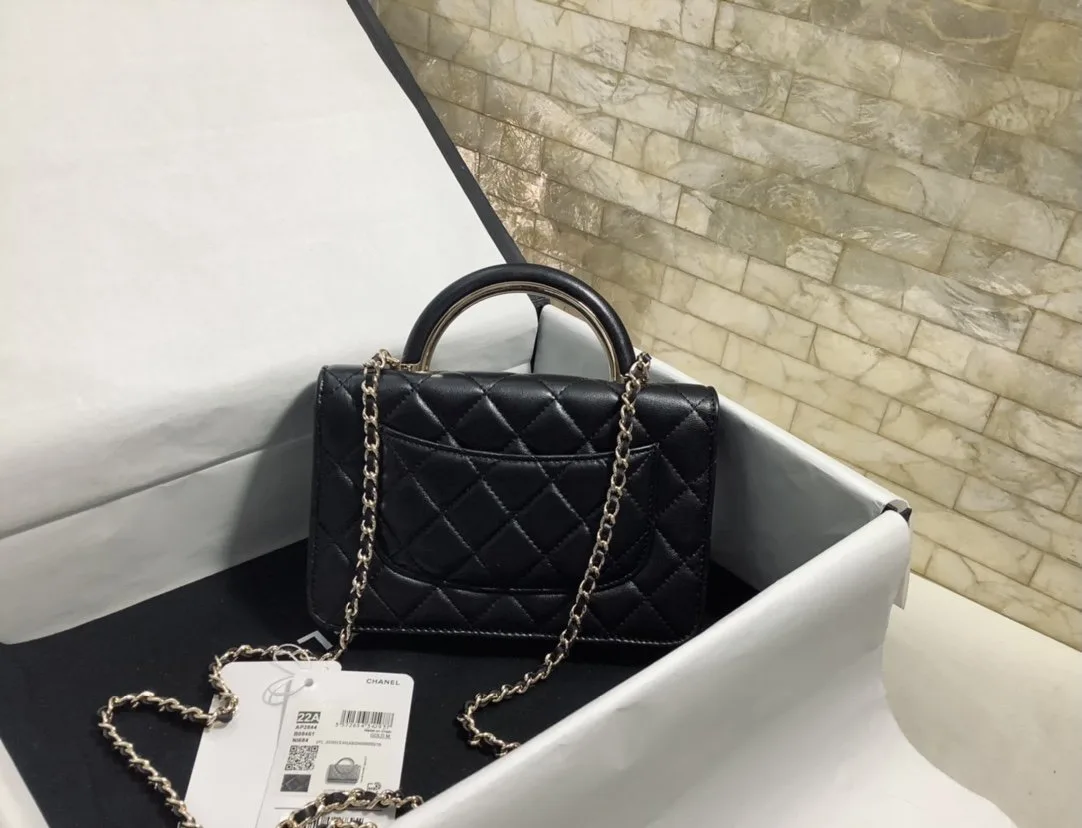 Chanel Hand-Held Oblique Cross Bag Black - Image 6