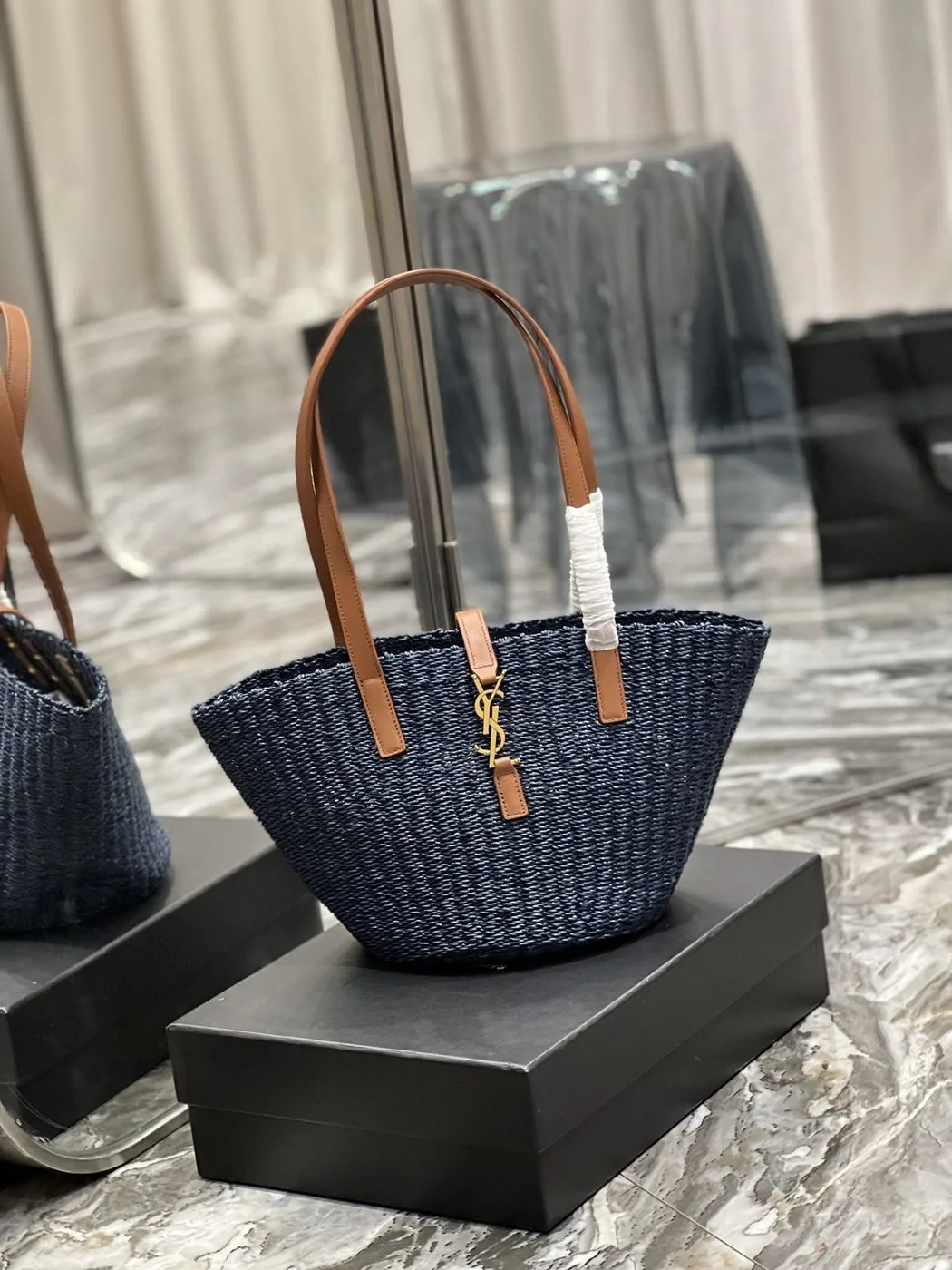 Saint Laurent Panier