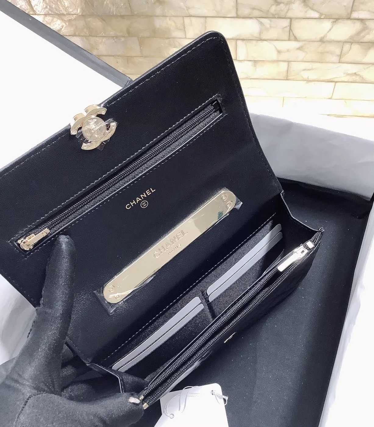 Chanel Hand-Held Oblique Cross Bag Black - Image 3