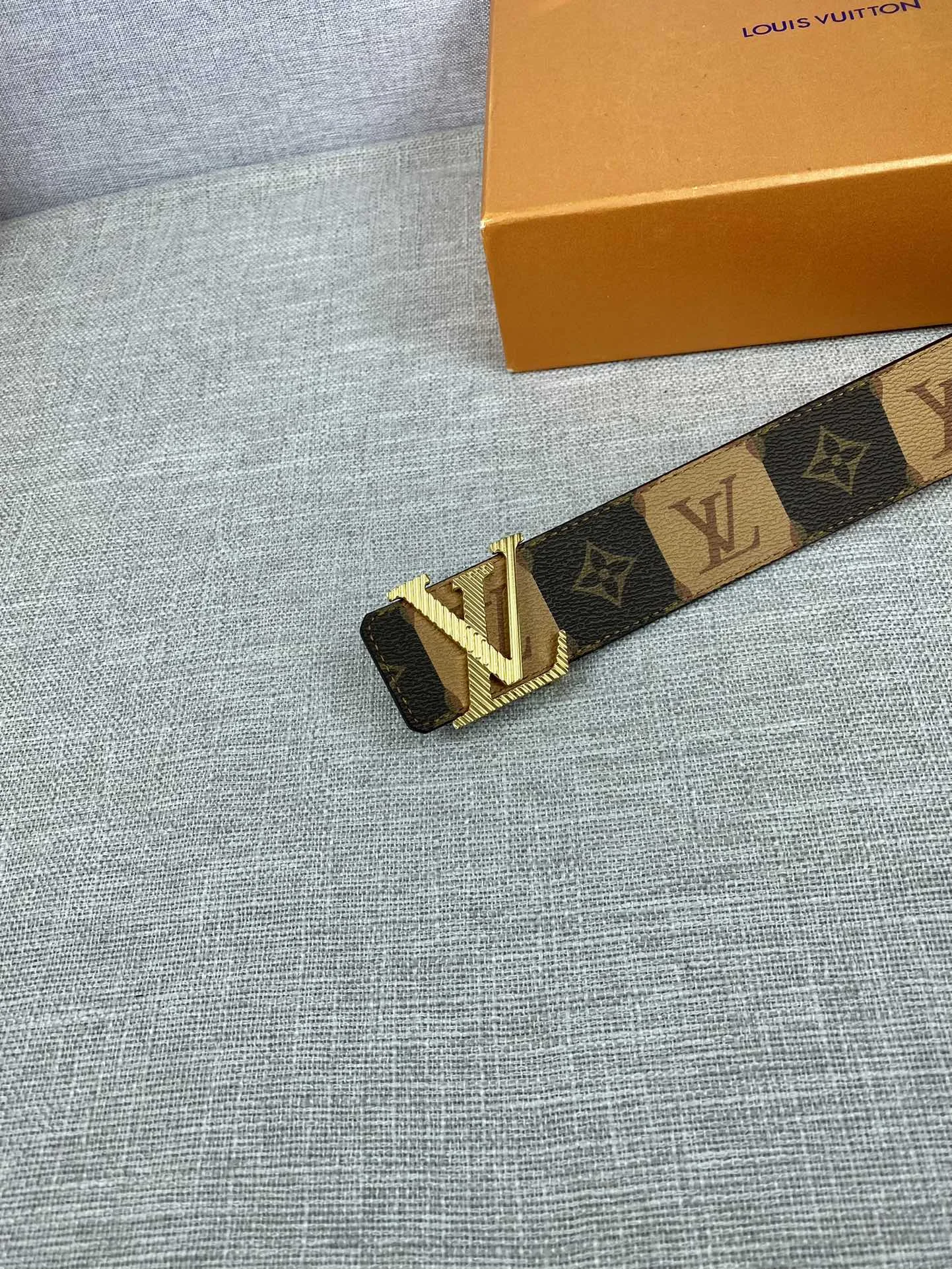 Louis Vuitton Iconic Reversible LV Belt Brown LV Women - Image 7