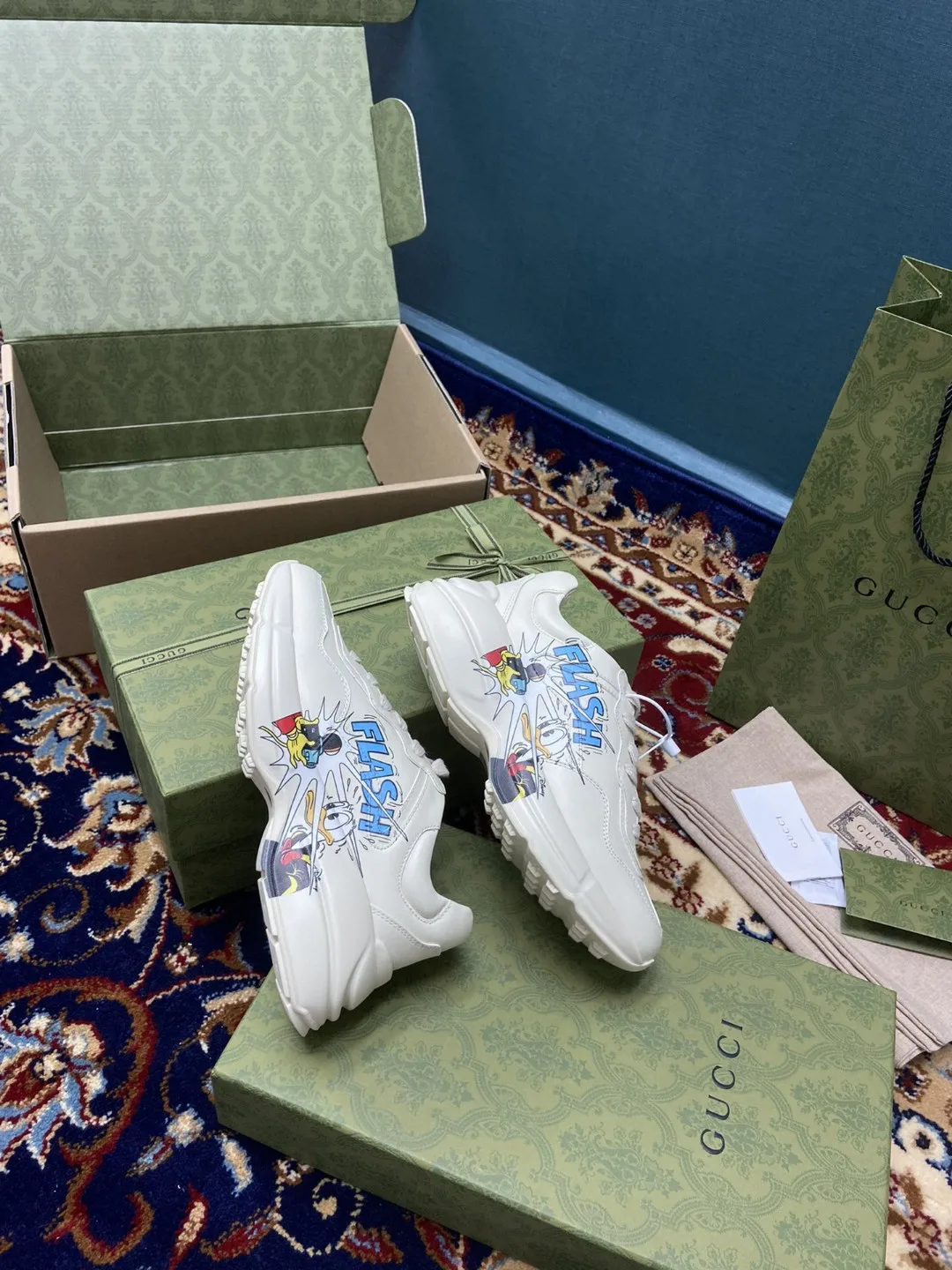 Alternative view of Disney x Gucci Rhyton Sneakers With Donald Duck White Ivory