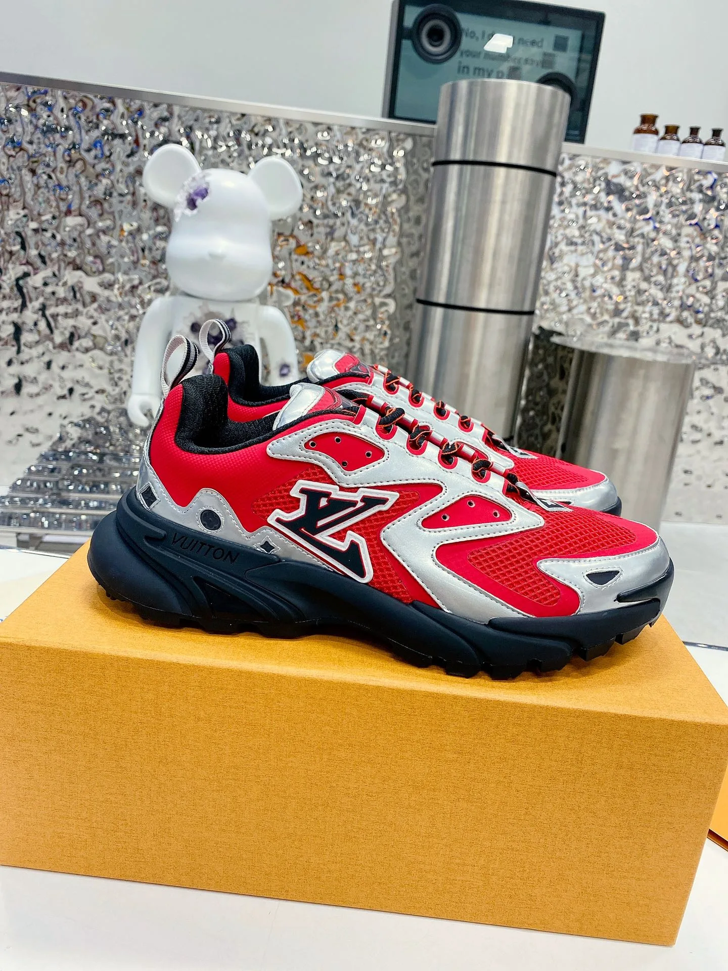 Louis Vuitton Men’s LV Runner Tatic Sneaker Red - Image 8