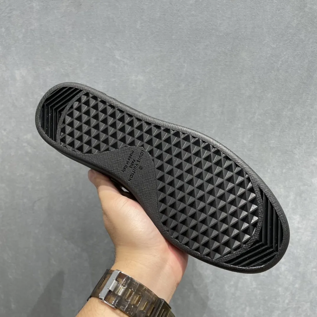 Louis Vuitton Luxembourg Samothrace Sneaker Black - Image 3