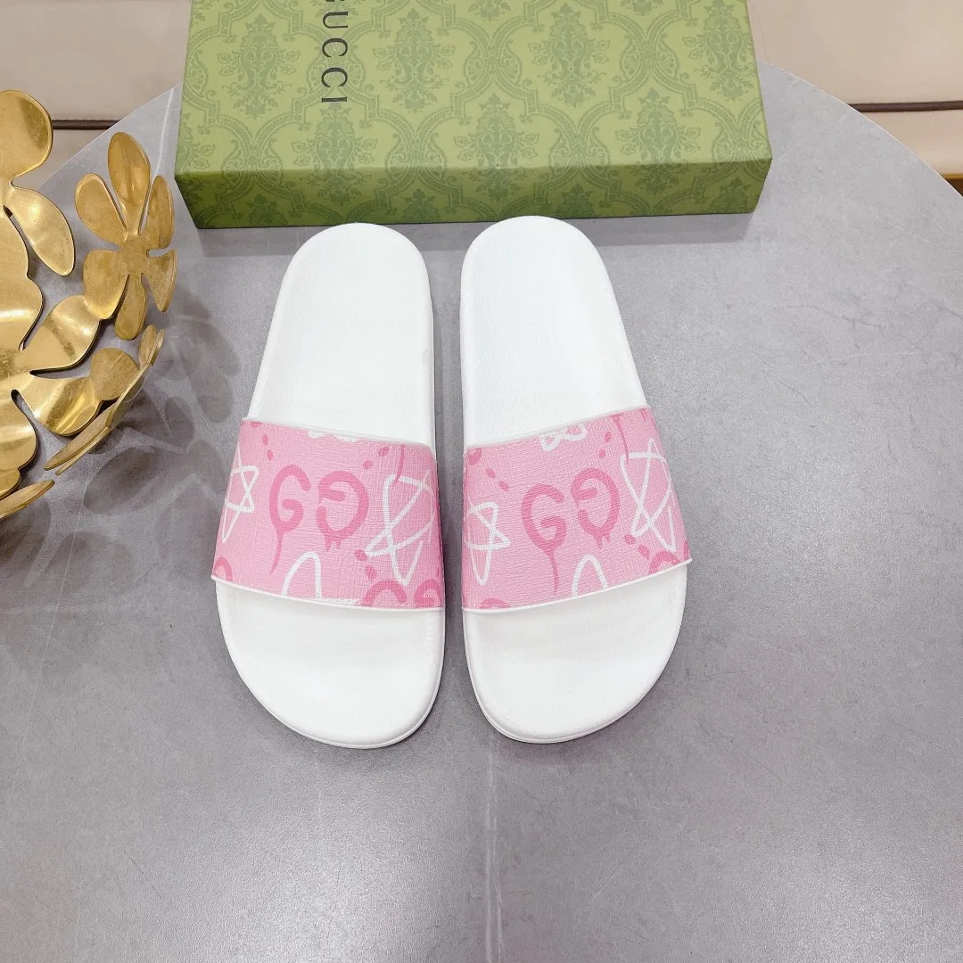Gucci Women’s GG Stars Print Slide Sandal Pink And White - Image 5