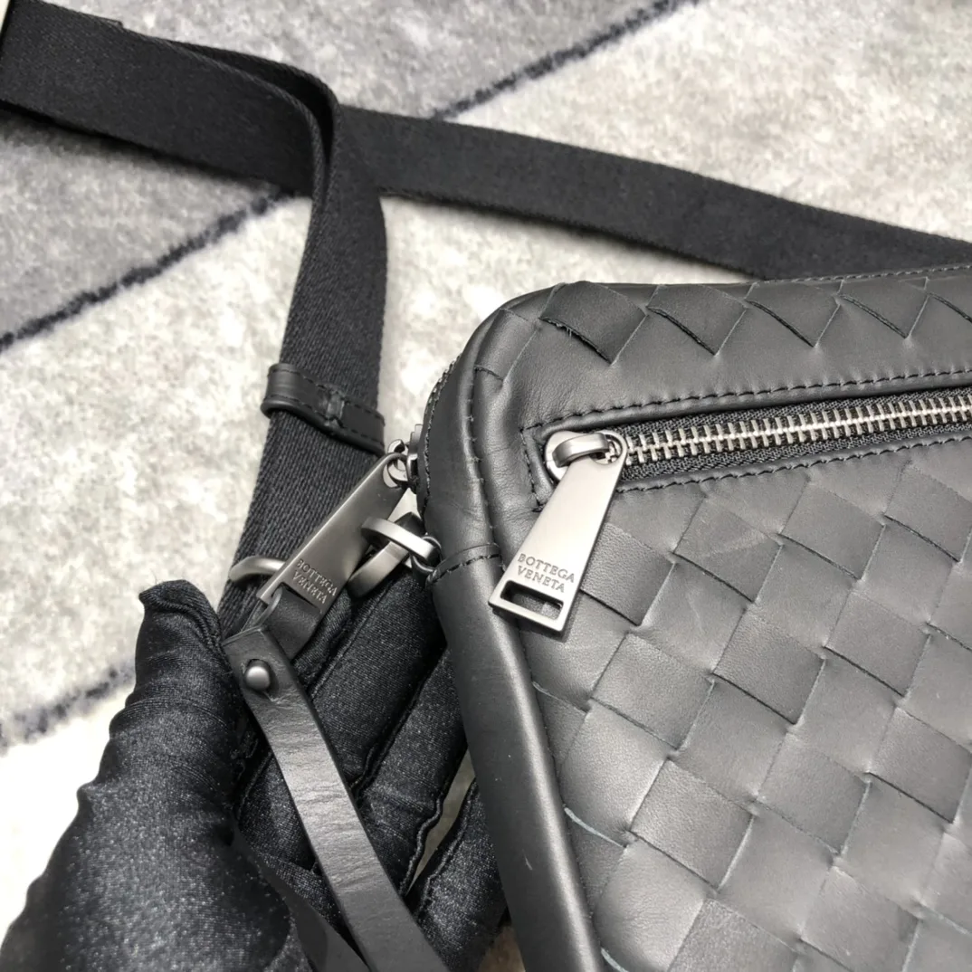 Bottega Veneta Classic Intrecciato Black - Image 5