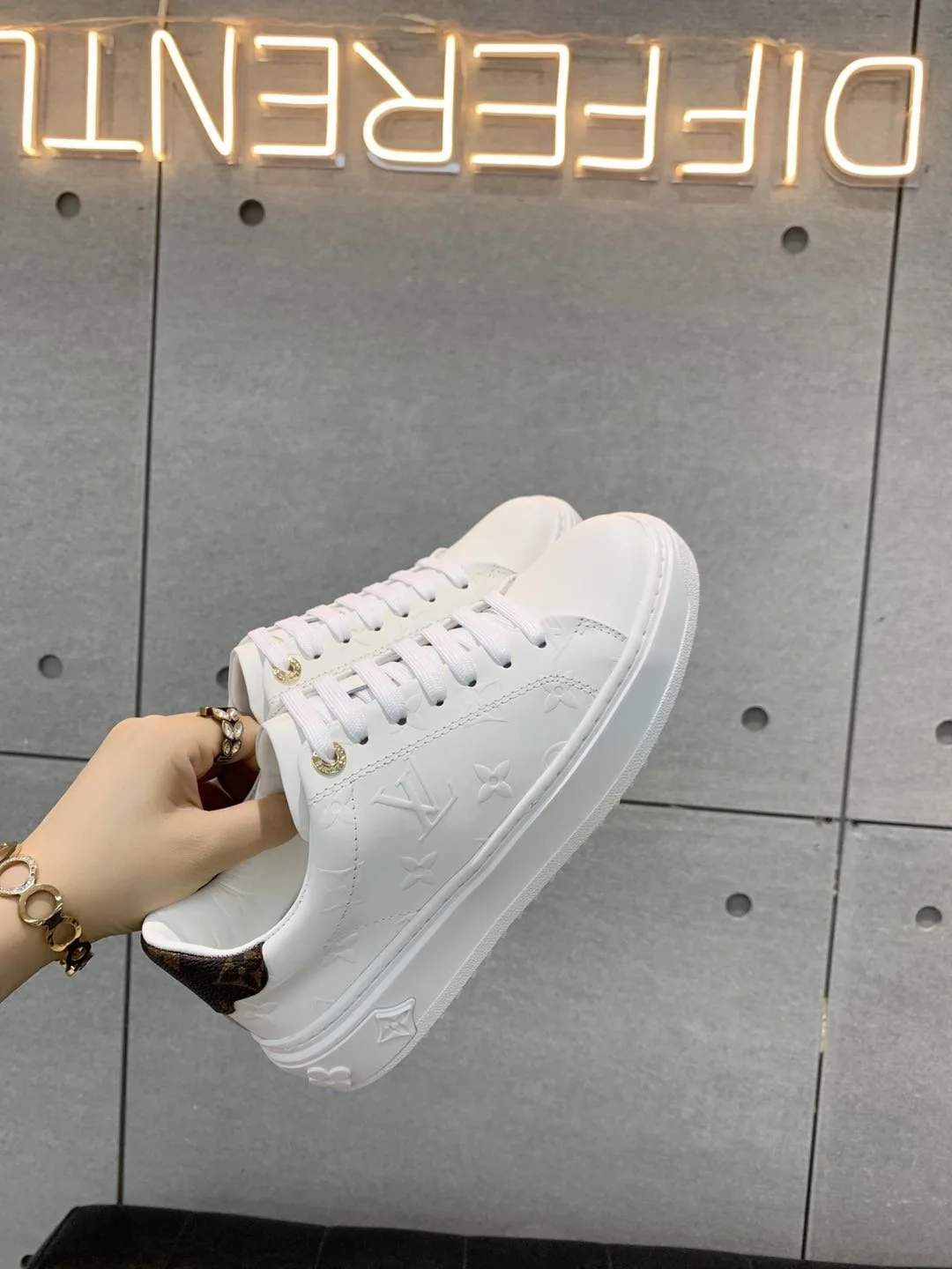 Louis Vuitton Time Out Sneaker White LV 1AAE5O - Image 6