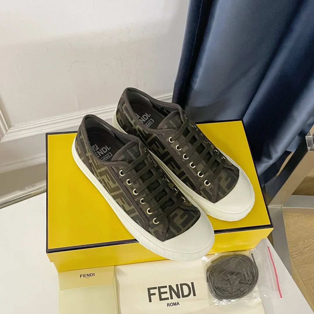 Fendi Domino White FF Fabric Low-Tops 8E8325AJZXF1GQF - Image 3