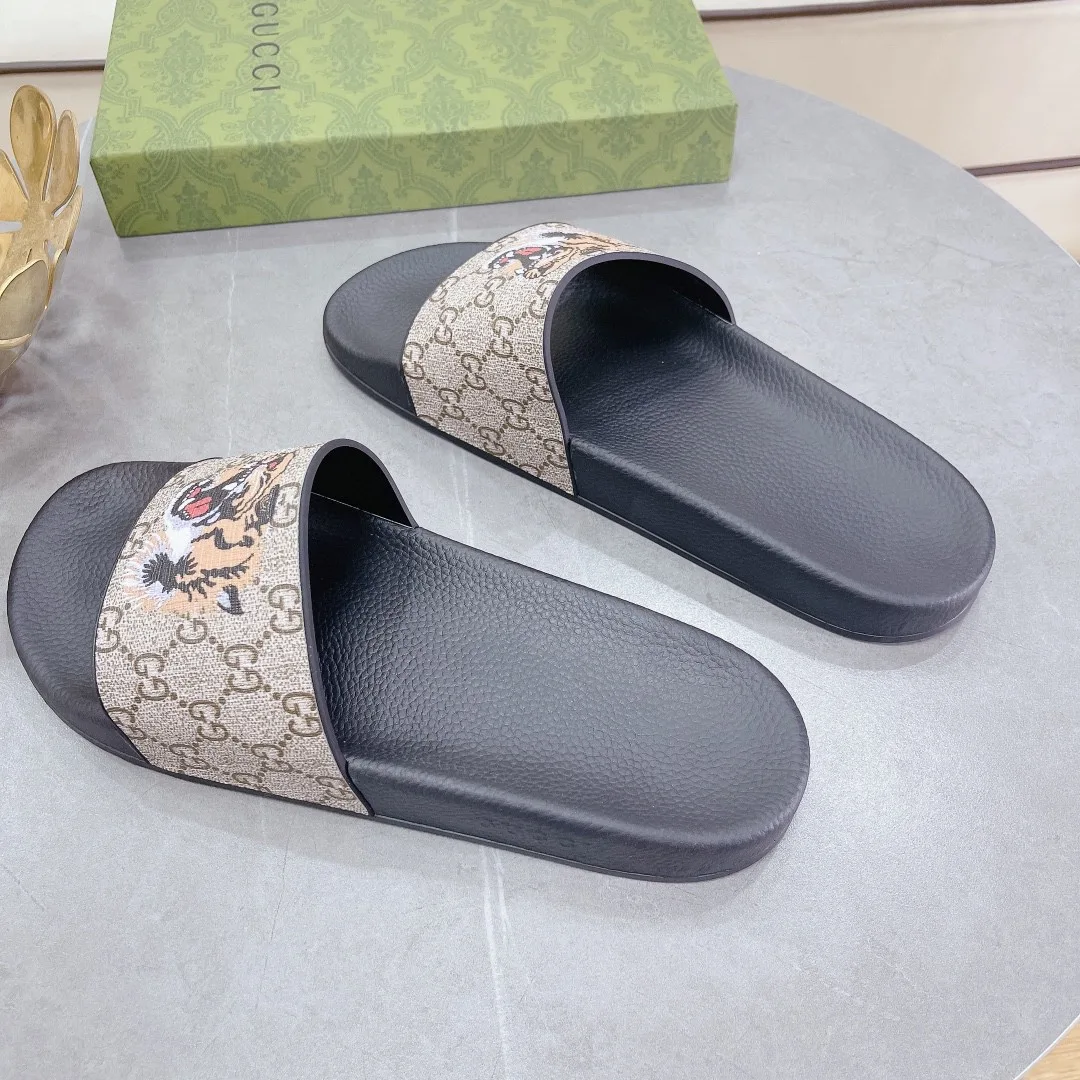 Gucci Men’s Gucci Supreme Slides With Tiger Black And Gray - Image 4