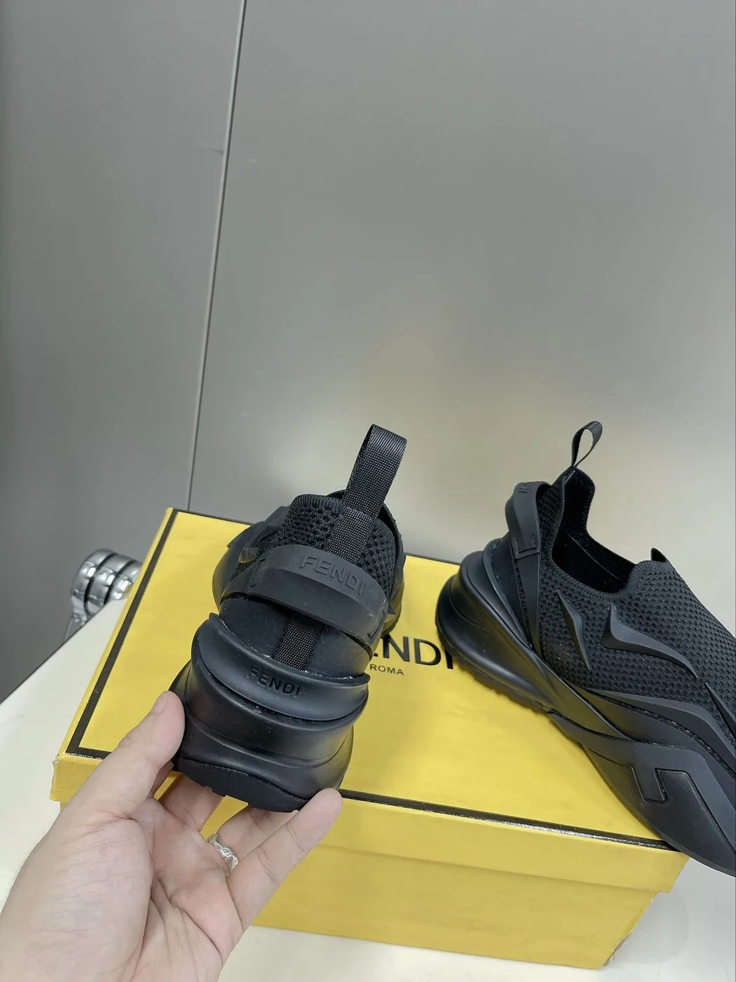 Fendi Low Trainers Sneakers Black - Image 4