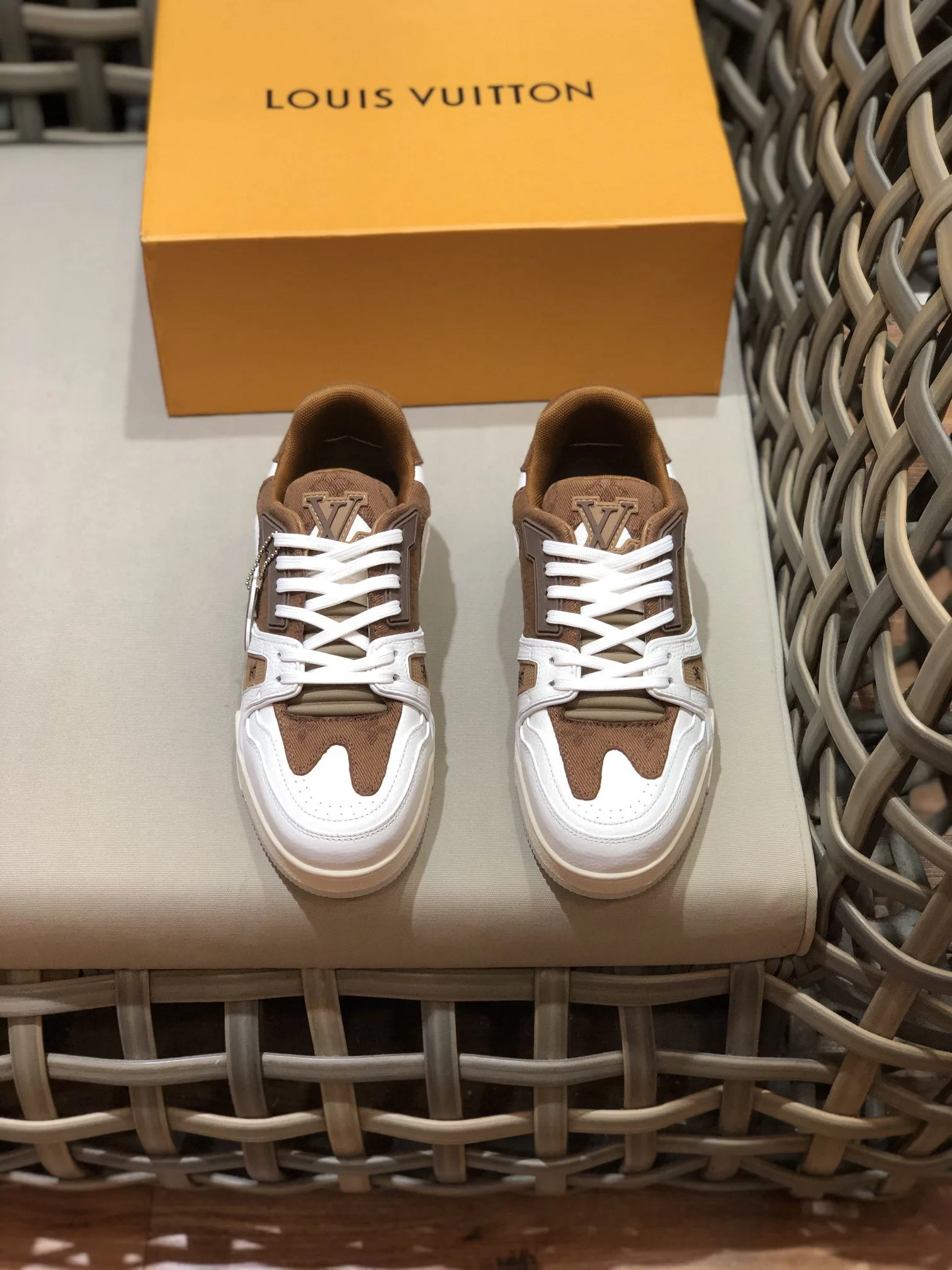 Louis Vuitton Trainer Sneaker Rubber Monogram White/Brown Virgil Abloh - Image 4