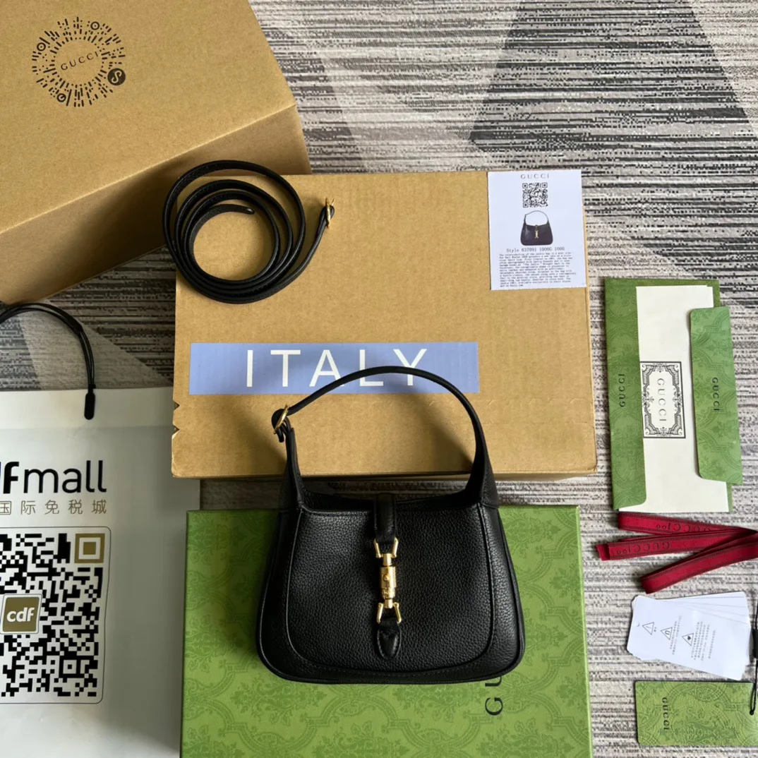 Alternative view of Gucci Jackie 1961 Mini Shoulder Bag / Black Gold Hardware