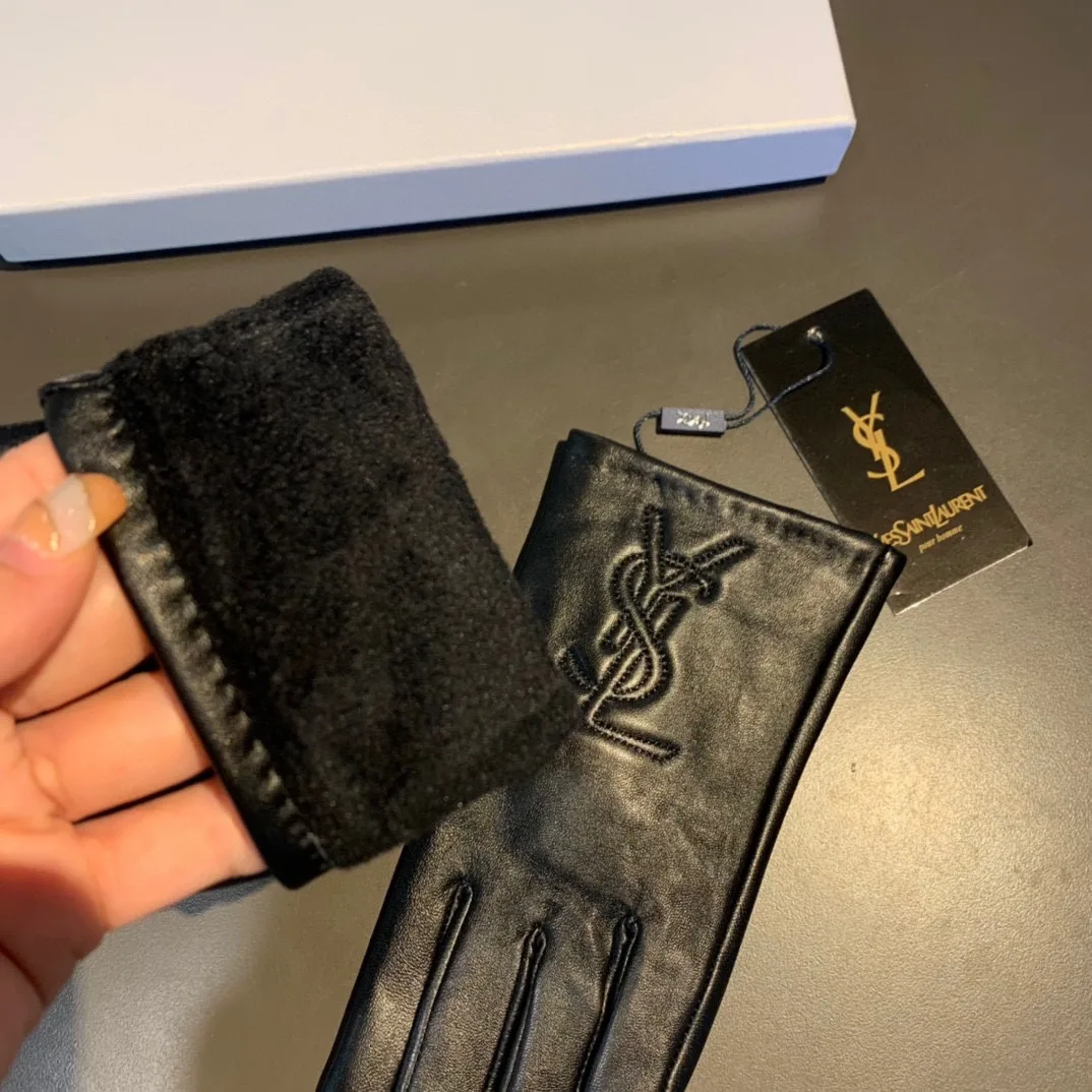 Saint Laurent Gloves In Black - Image 3