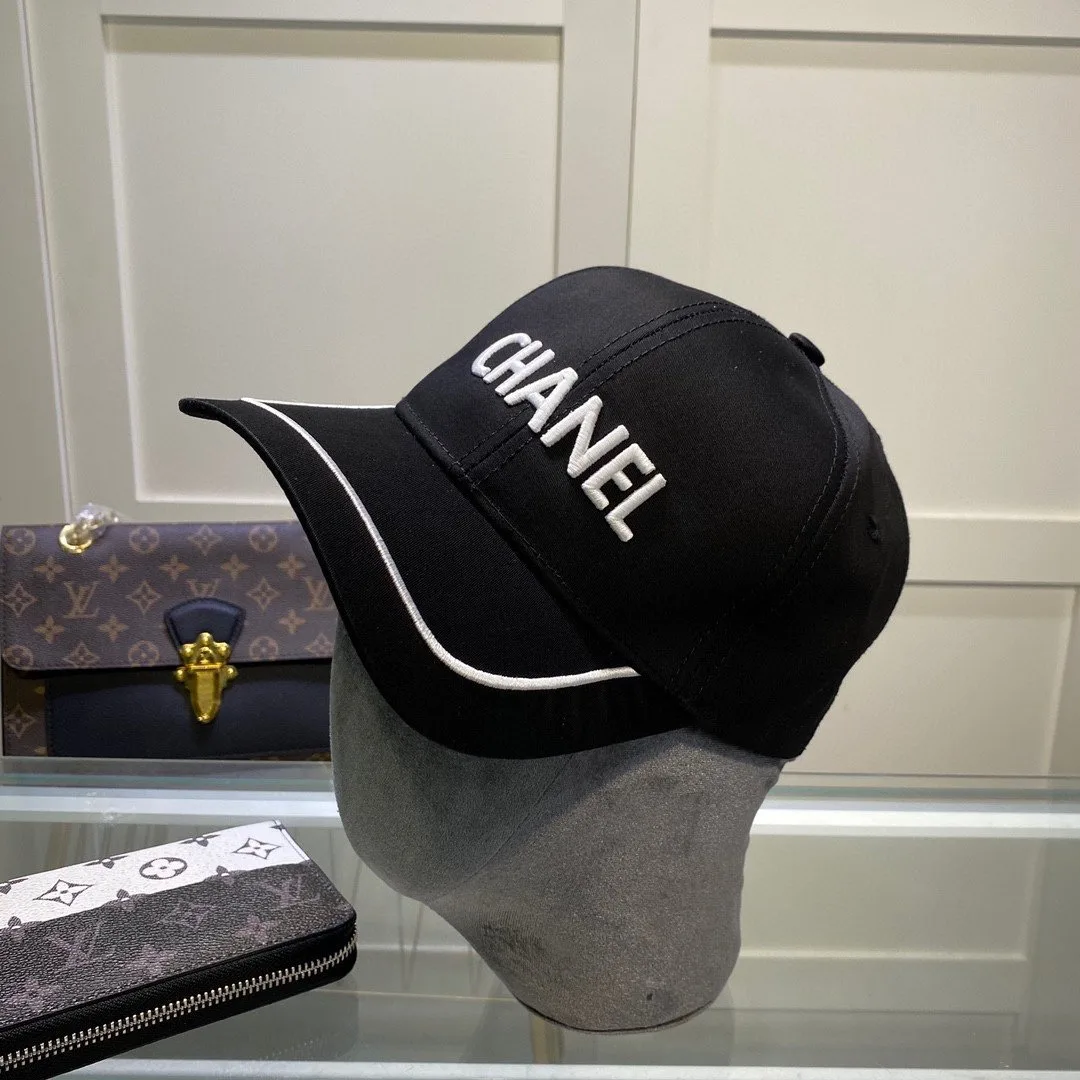 Chanel CC Logo Baseball Cap White - Image 4
