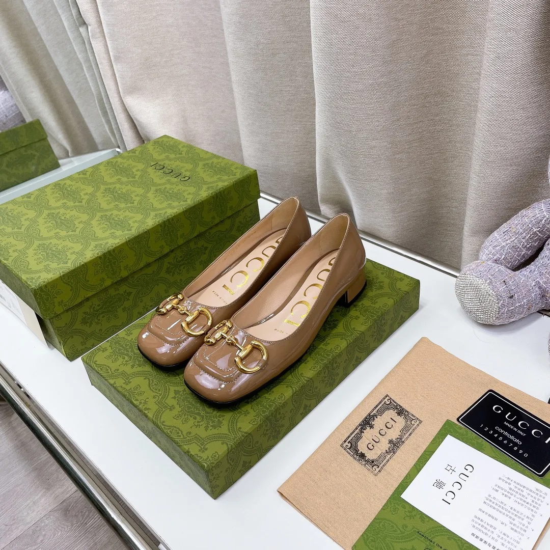 Gucci Mid-Heel Pump With Horsebit Green - Image 5