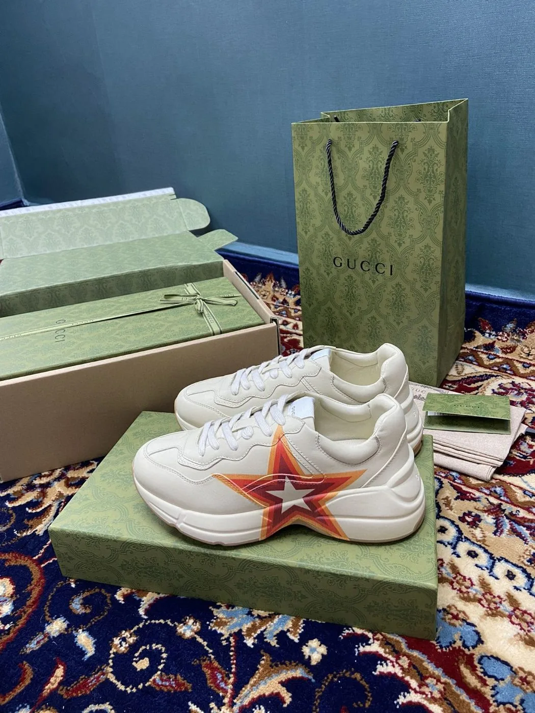 Gucci Men’s Rhyton Sneakers With Logo Print White Ivory - Image 5