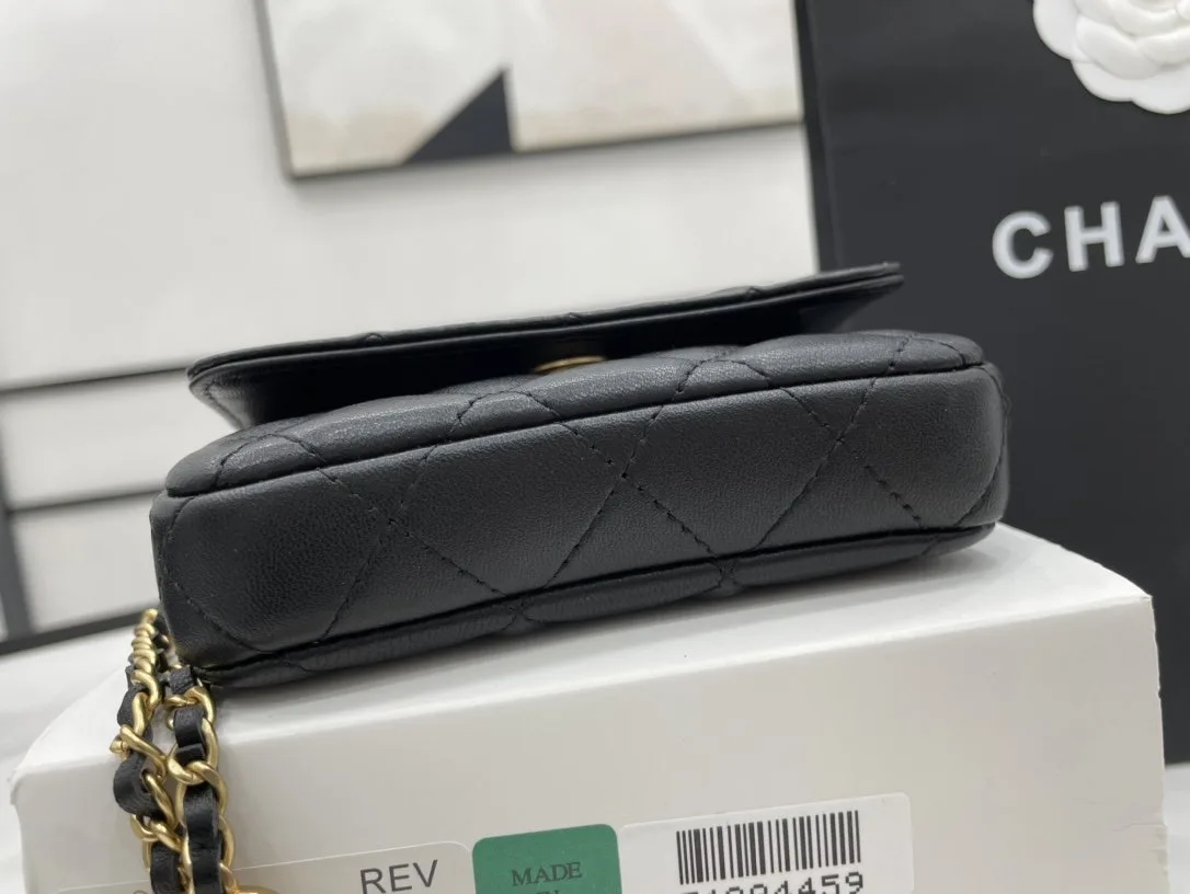 Chanel Mini Flap Bag Black - Image 3