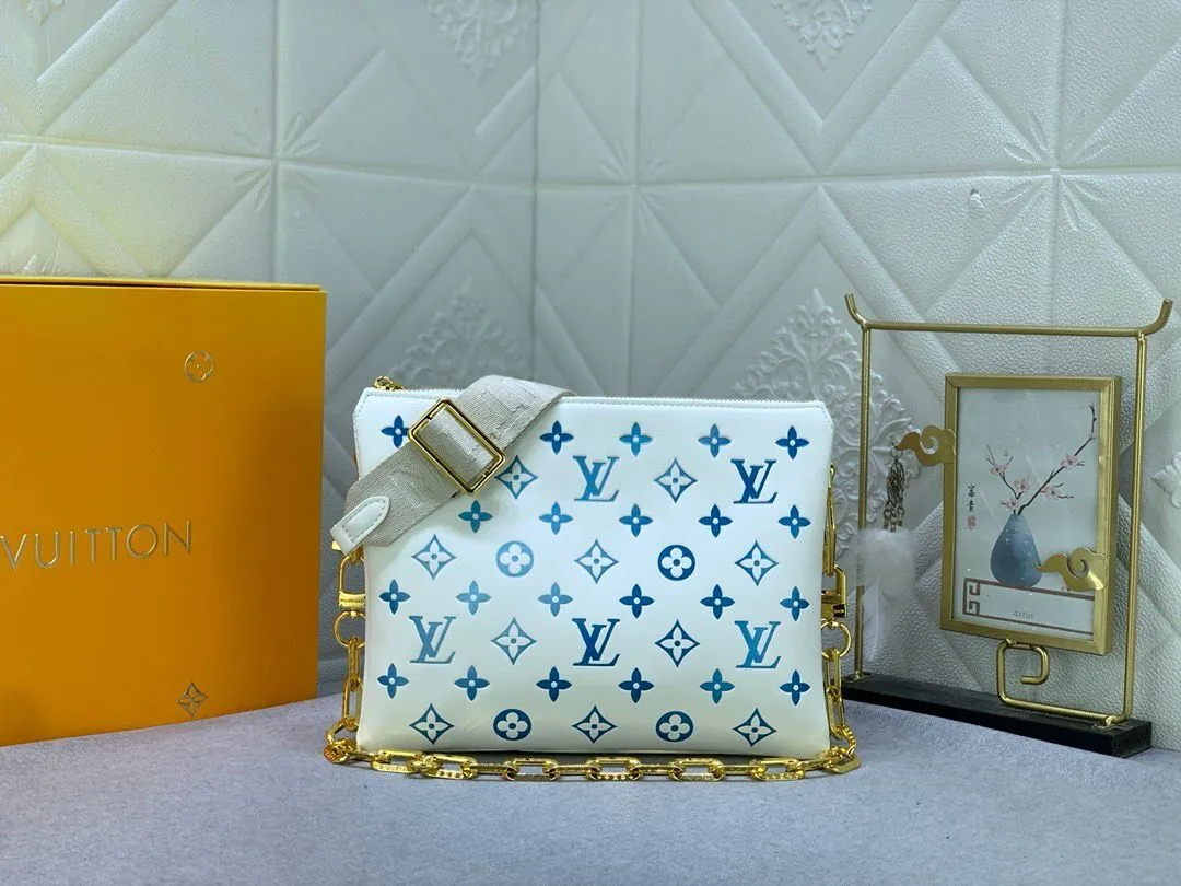 Louis Vuitton Coussin