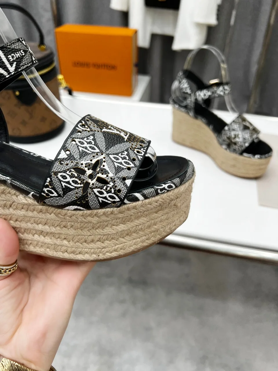 Louis Vuitton Women’s Starboard Wedge Sandal Black And White - Image 6