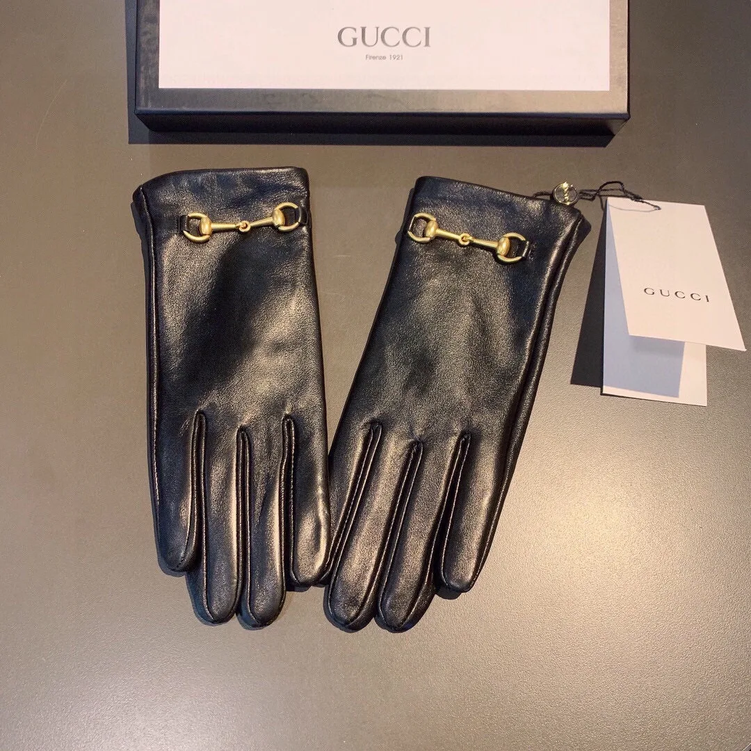 Gucci Gloves With Hoursebit In Black - Image 2