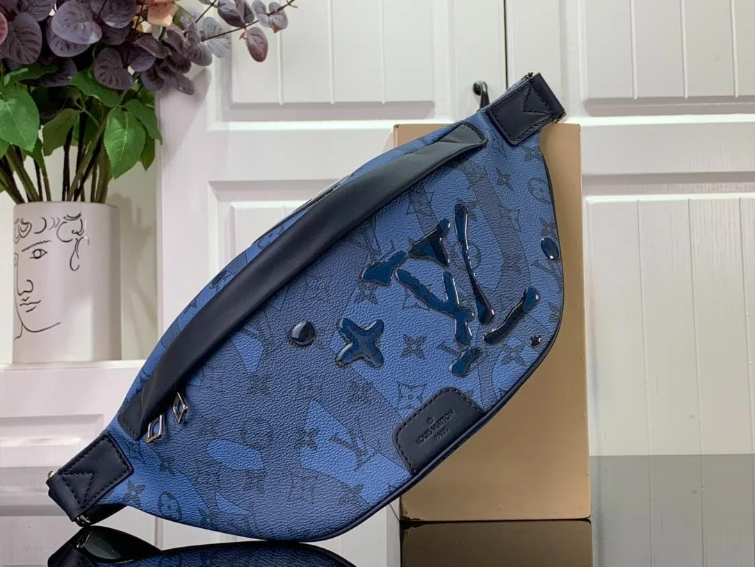 Alternative view of Louis Vuitton Discovery Bumbag / Blue Silver Hardware
